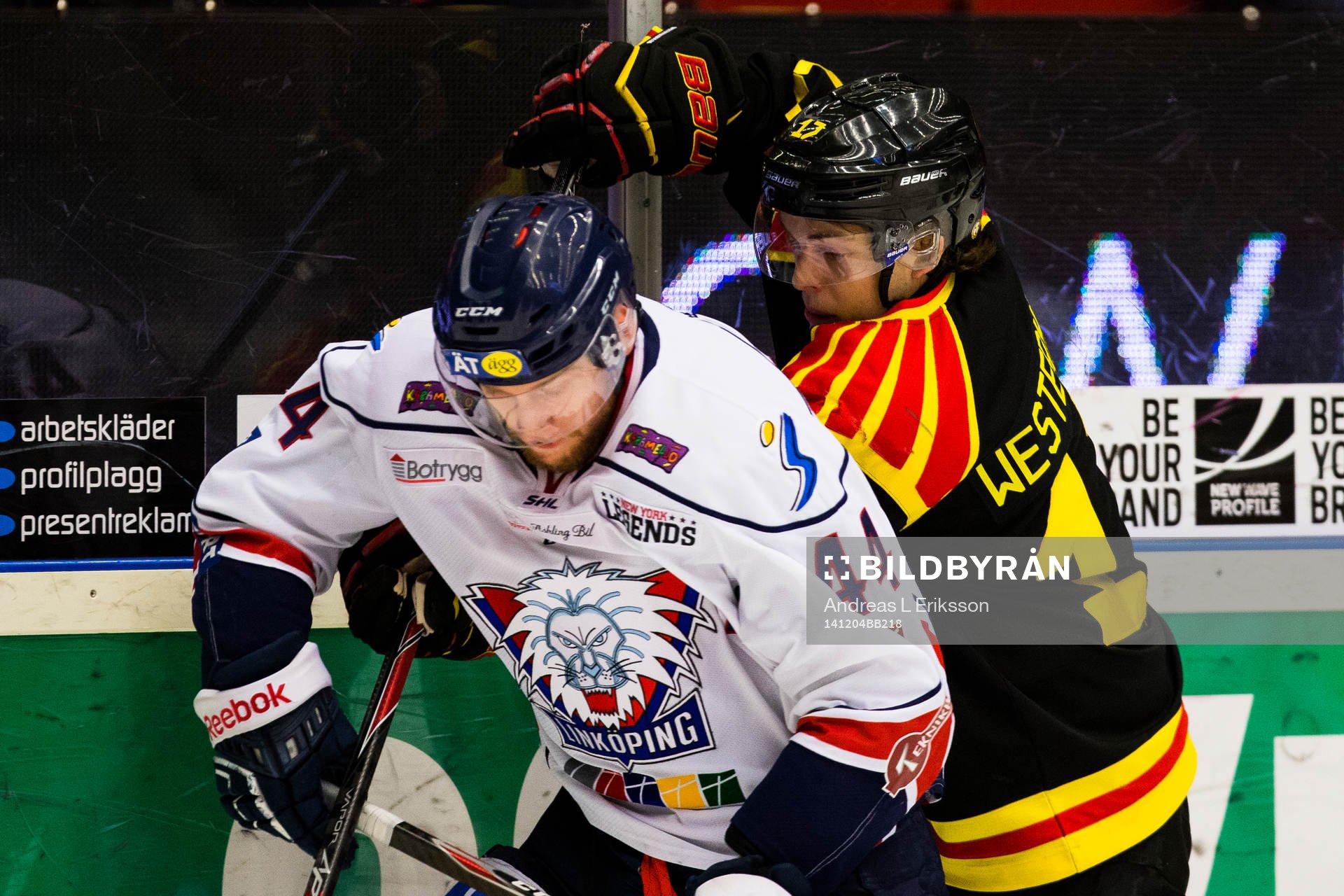 Linköpings Jonas Junland och Brynäs Pathrik Westerholm i