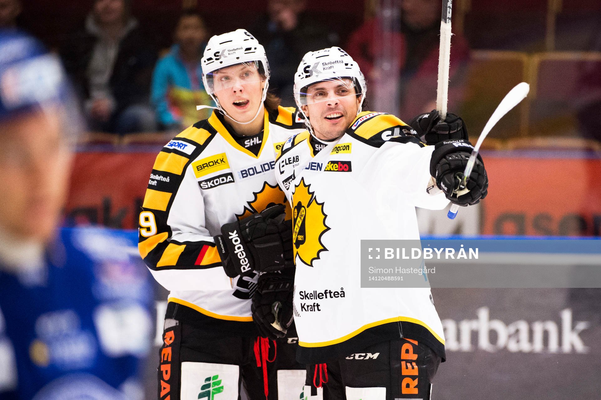 Skellefteås Oskar Sundqvist och Daniel Widing jublar
