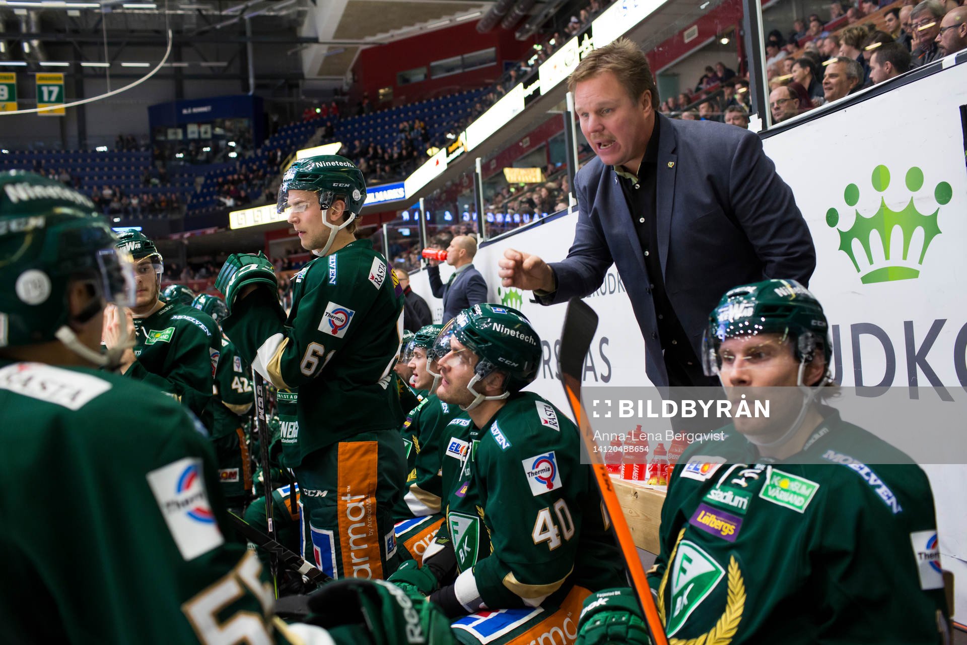 Färjestads assisterande tränare Leif Carlsson coachar