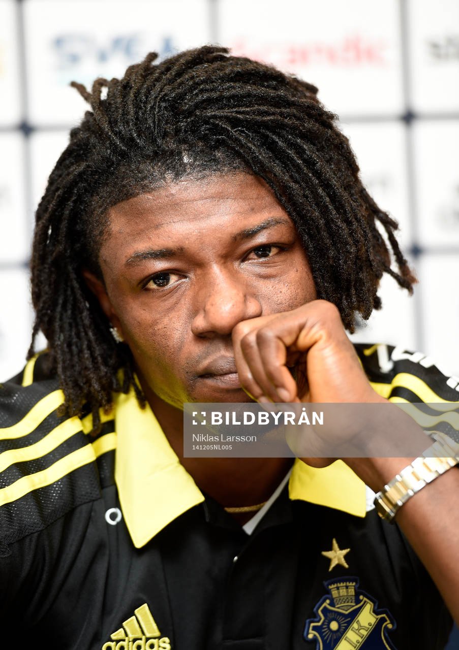 AIK presenterar nyförvärvet Mohamed Bangura på en
