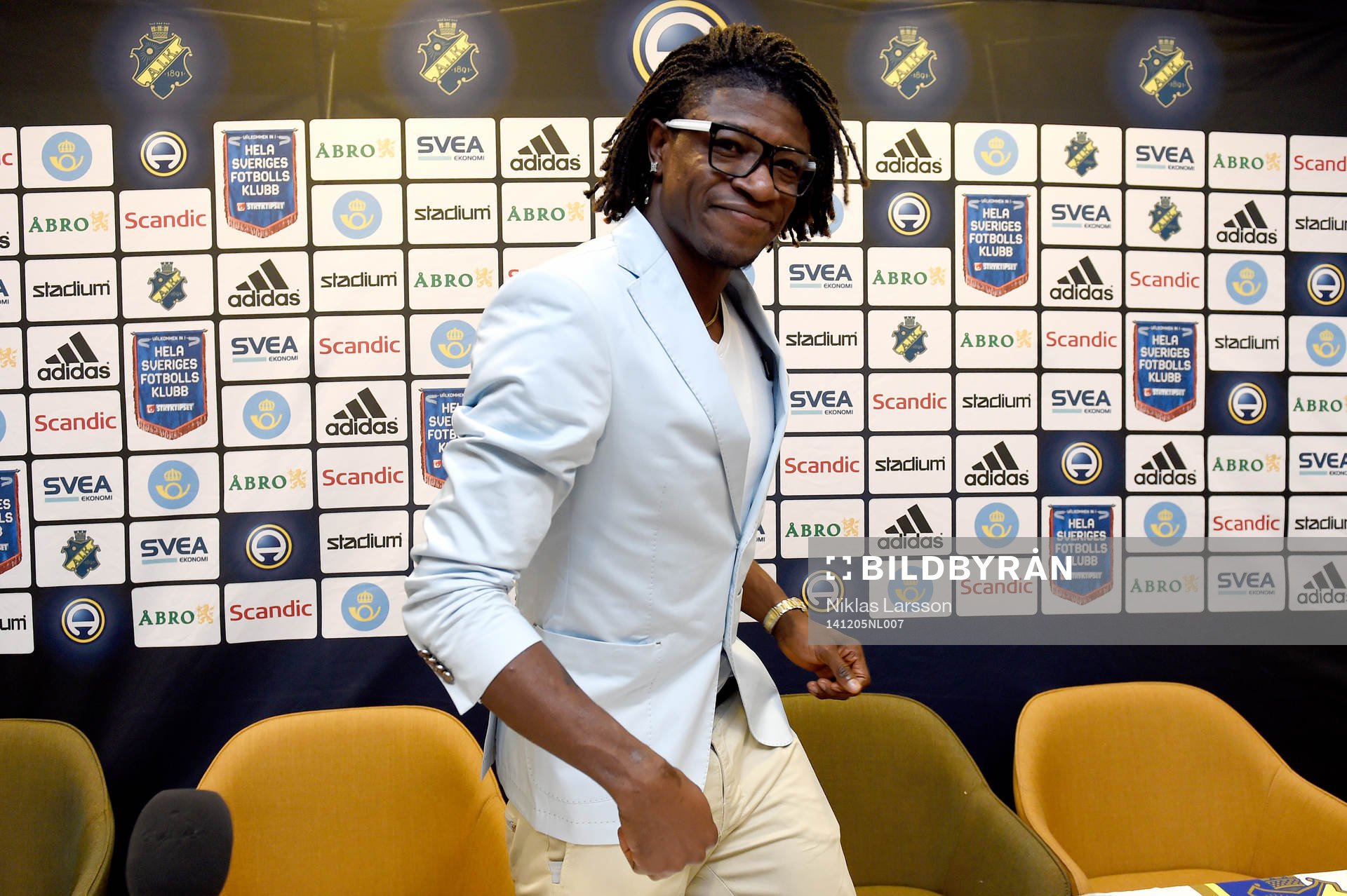 AIK presenterar nyförvärvet Mohamed Bangura på en