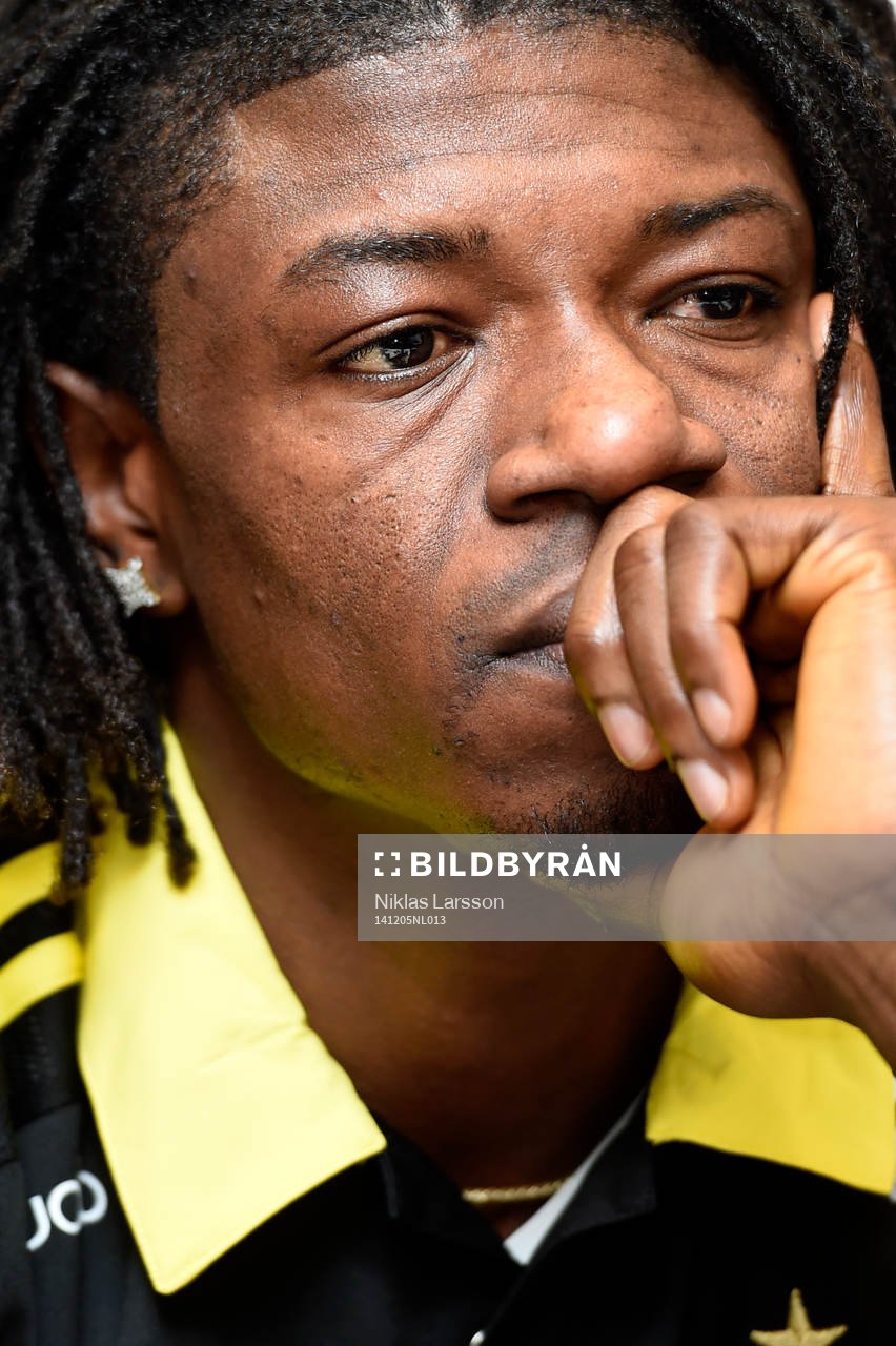 AIK presenterar nyförvärvet Mohamed Bangura på en