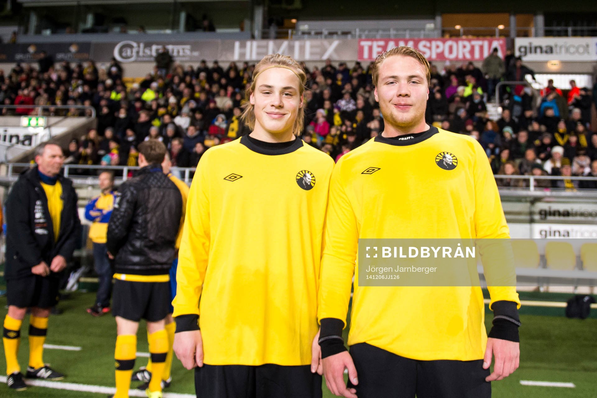 Team Klas Ingessons David Ingesson och Martin Ingesson under Hedra Klas Ingessons fotbollsturnering den 6 december 2014 i Borås.
