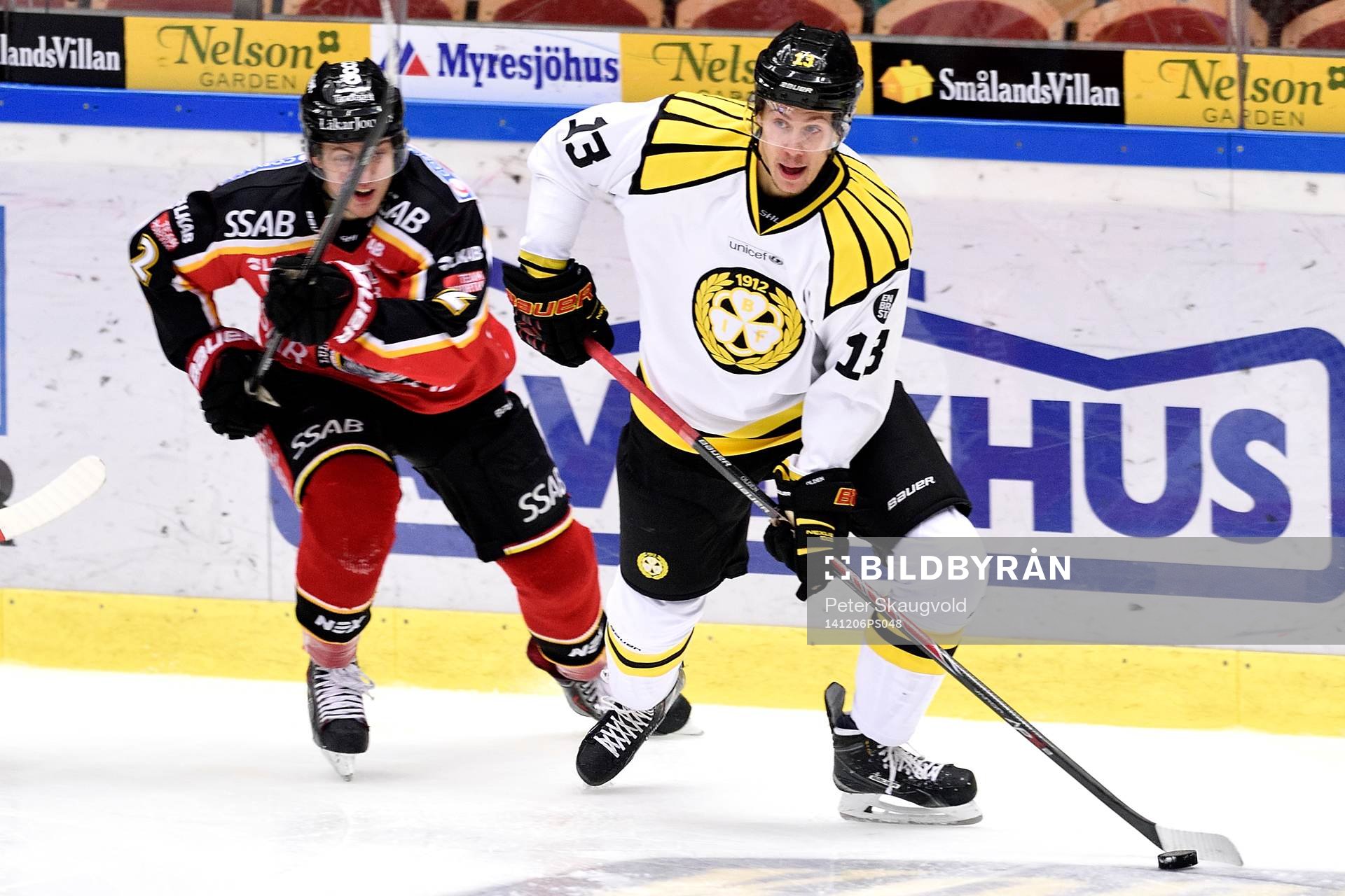 Brynäs Sondre Olden med pucken