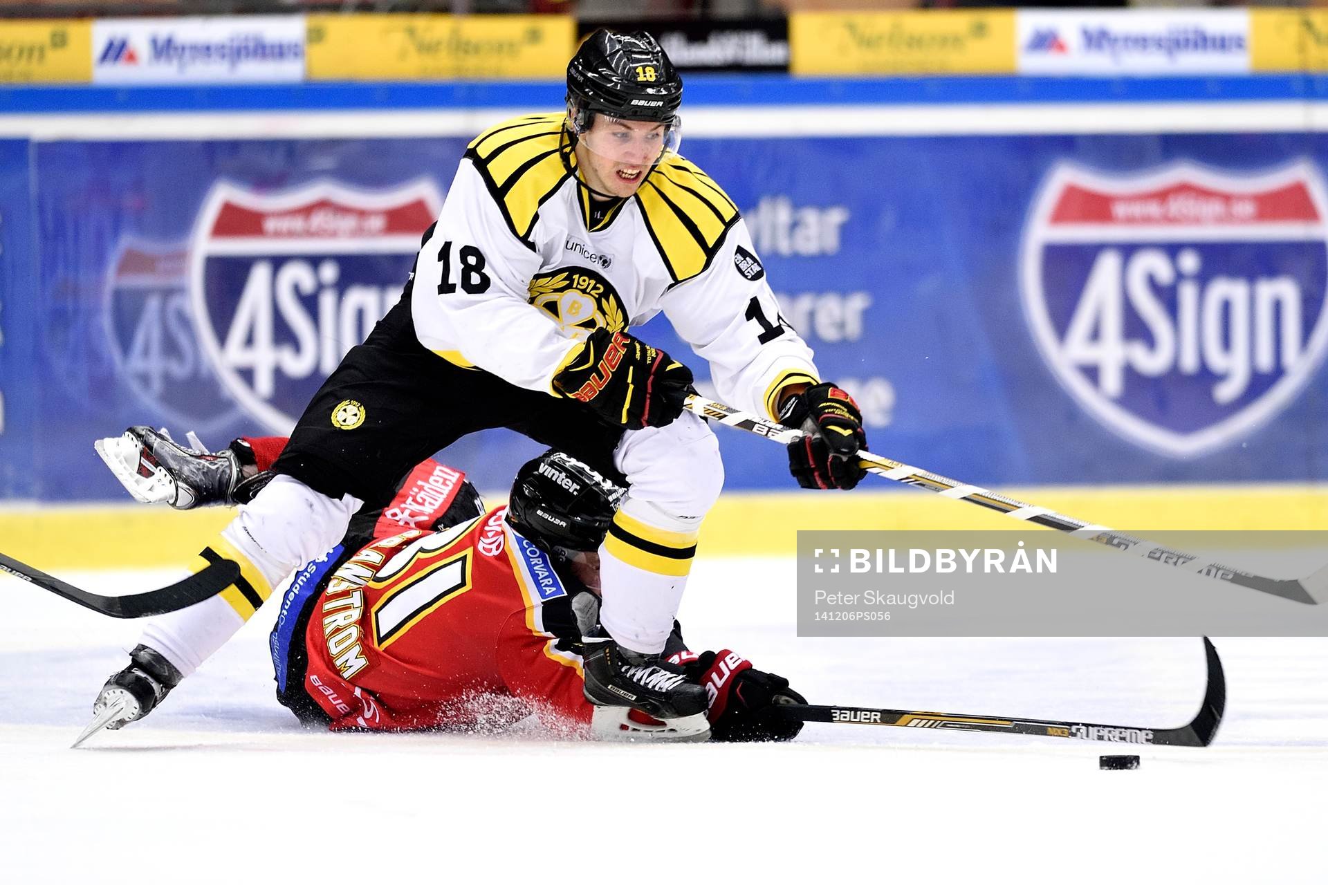 Brynäs Anton Rödin med pucken