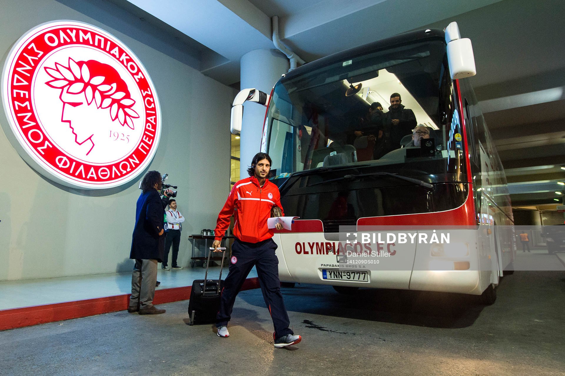 Olympiacos Alejandro Dominguez anländer