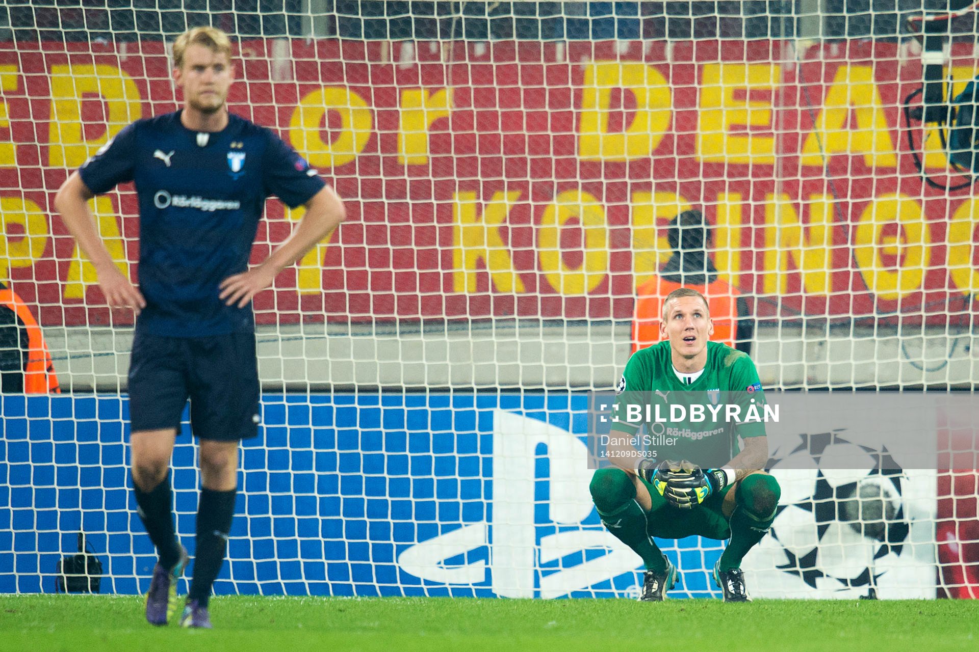 Malmö FFs målvakt Robin Olsen  deppar