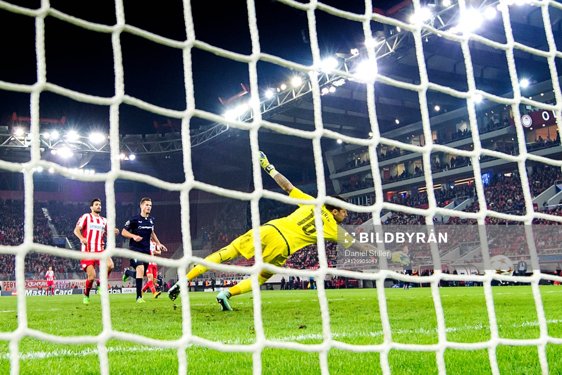Malmö FFs Markus Rosenberg gör 2-2 bakom Olympiacos