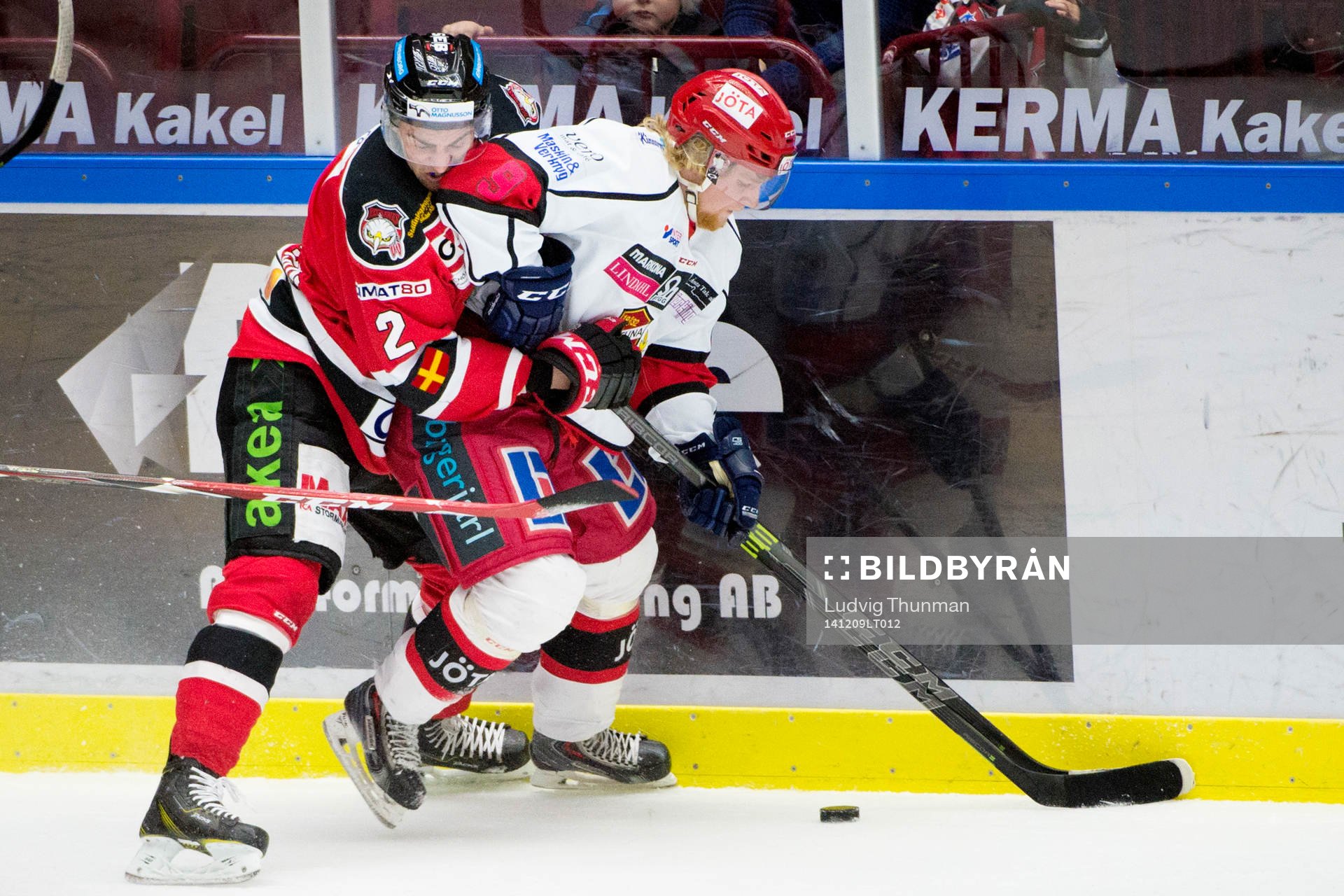 Malmö Redhawks Nils Andersson och Almtunas Daniel Ljunggren