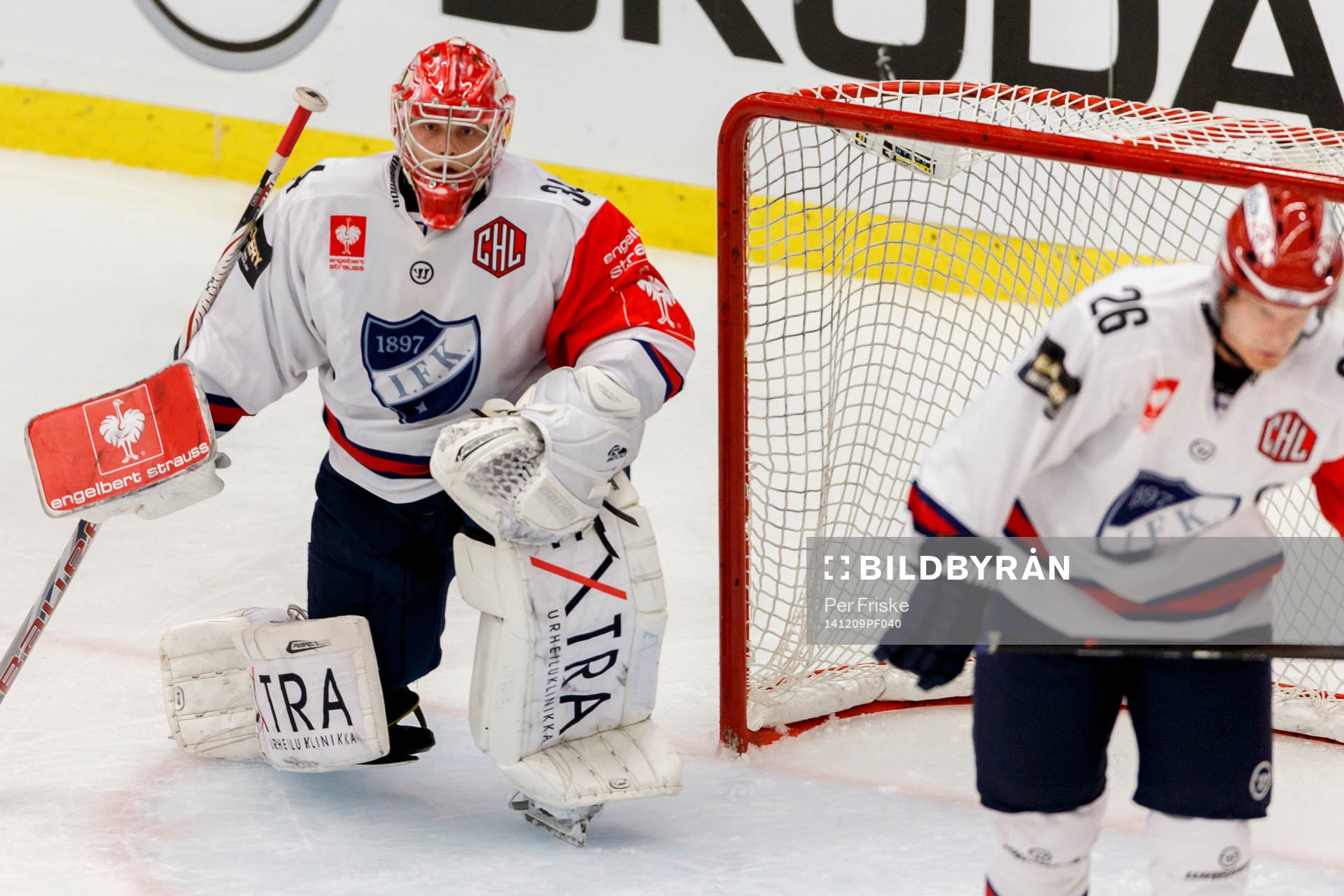 Helsingfors målvakt Ville Husso deppar