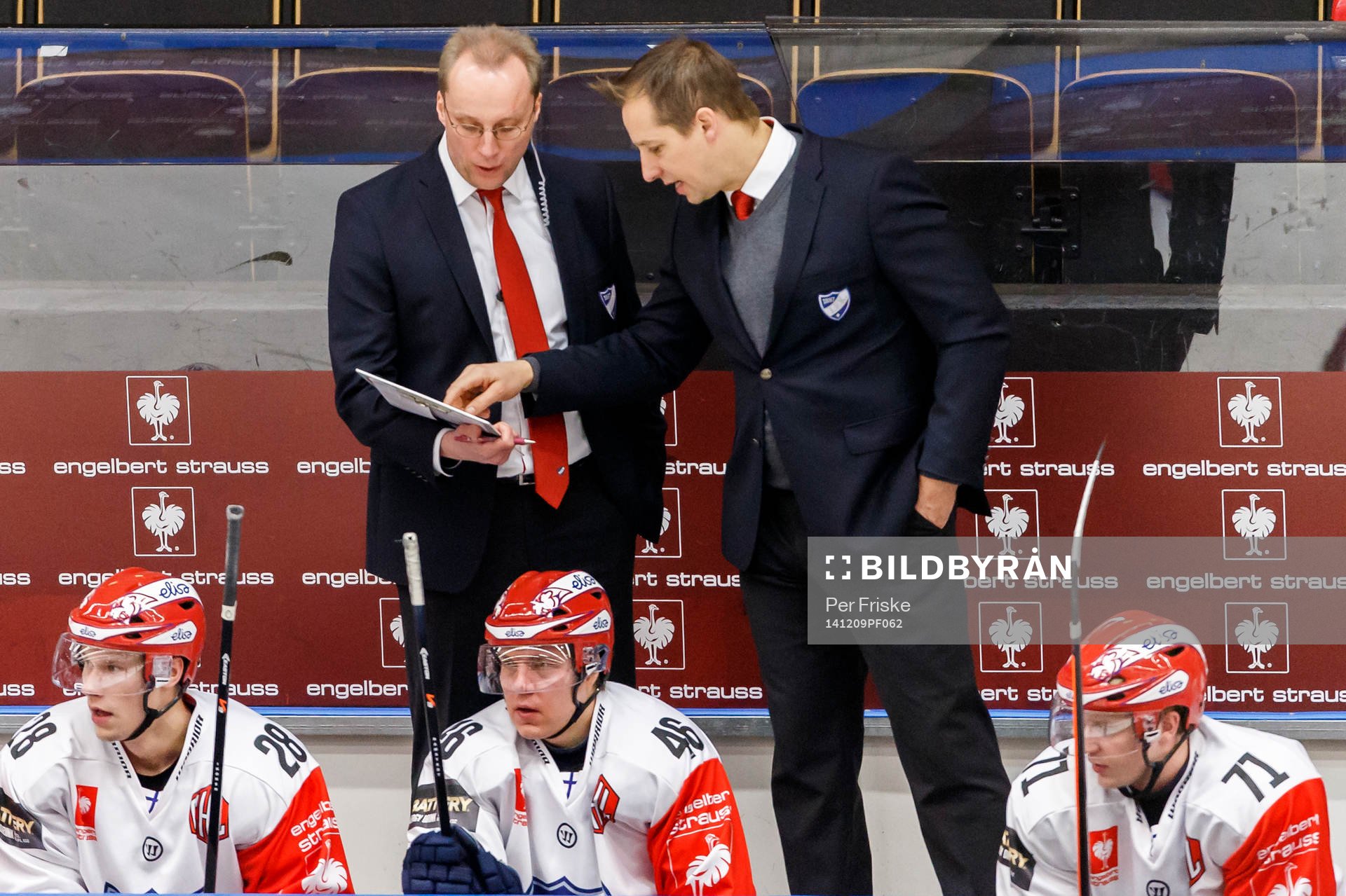 tränare Antti Törmänen (h)