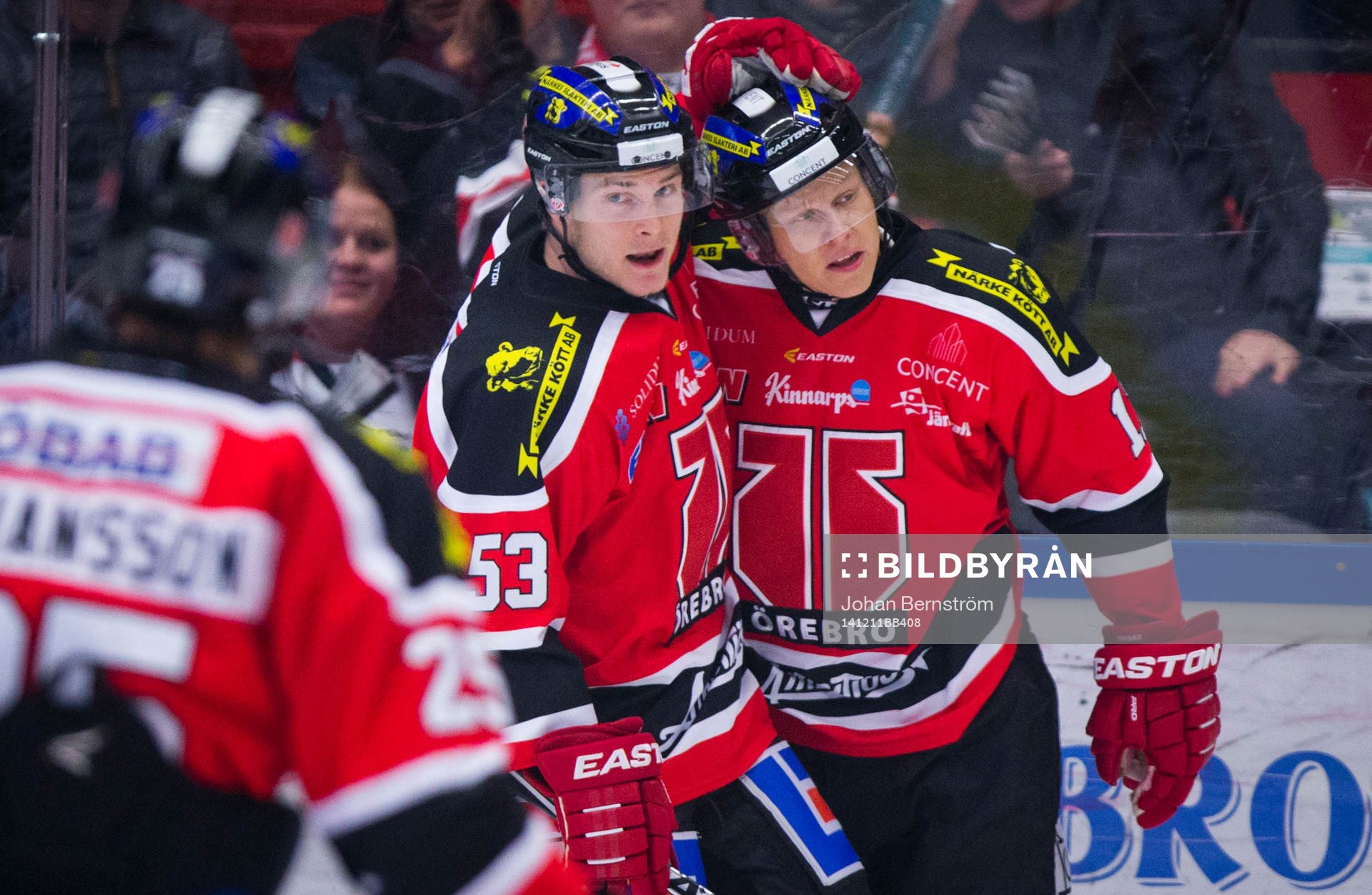 Örebros Daniel Viksten gör 1-0 och jublar med 2-1