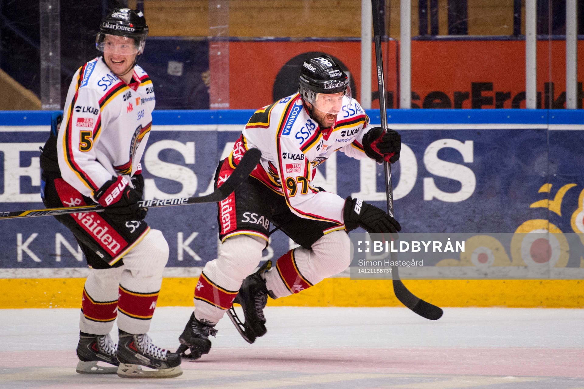 i141211 Luleås Marcus Fagerudd och Per Ledin jublar