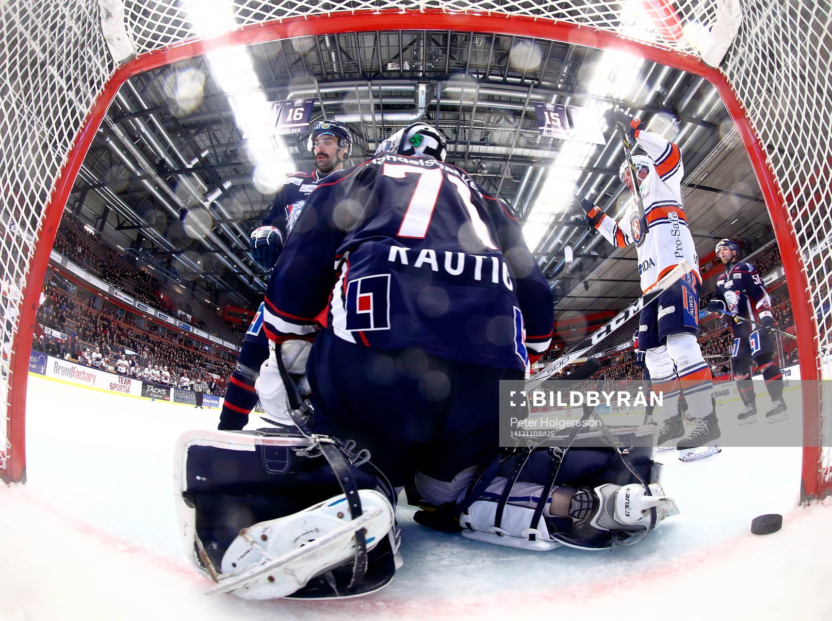 Linköpings David Rautio har just släppt in mål 0-4
