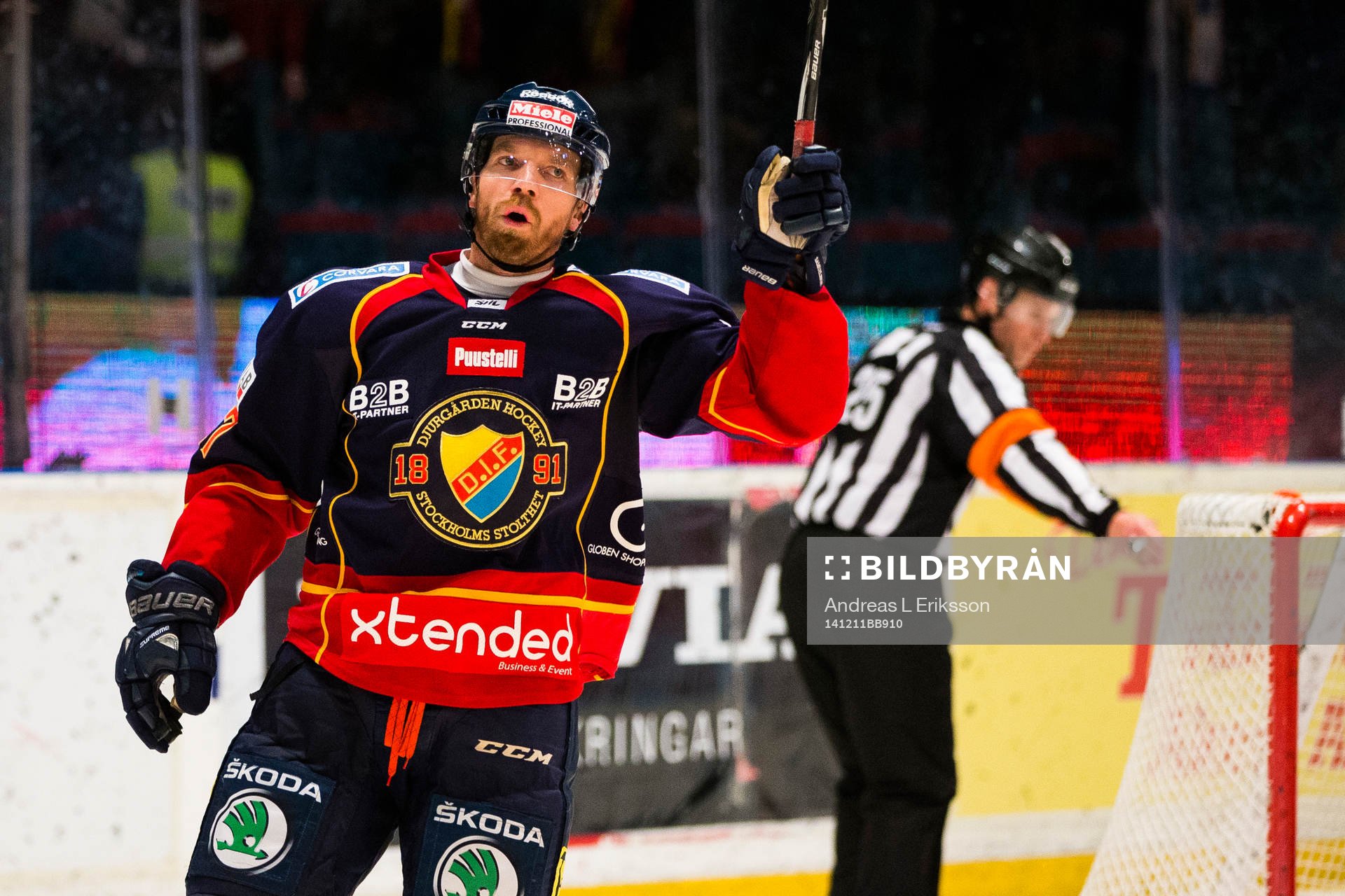 Djurgårdens Mikael Samuelsson jublar