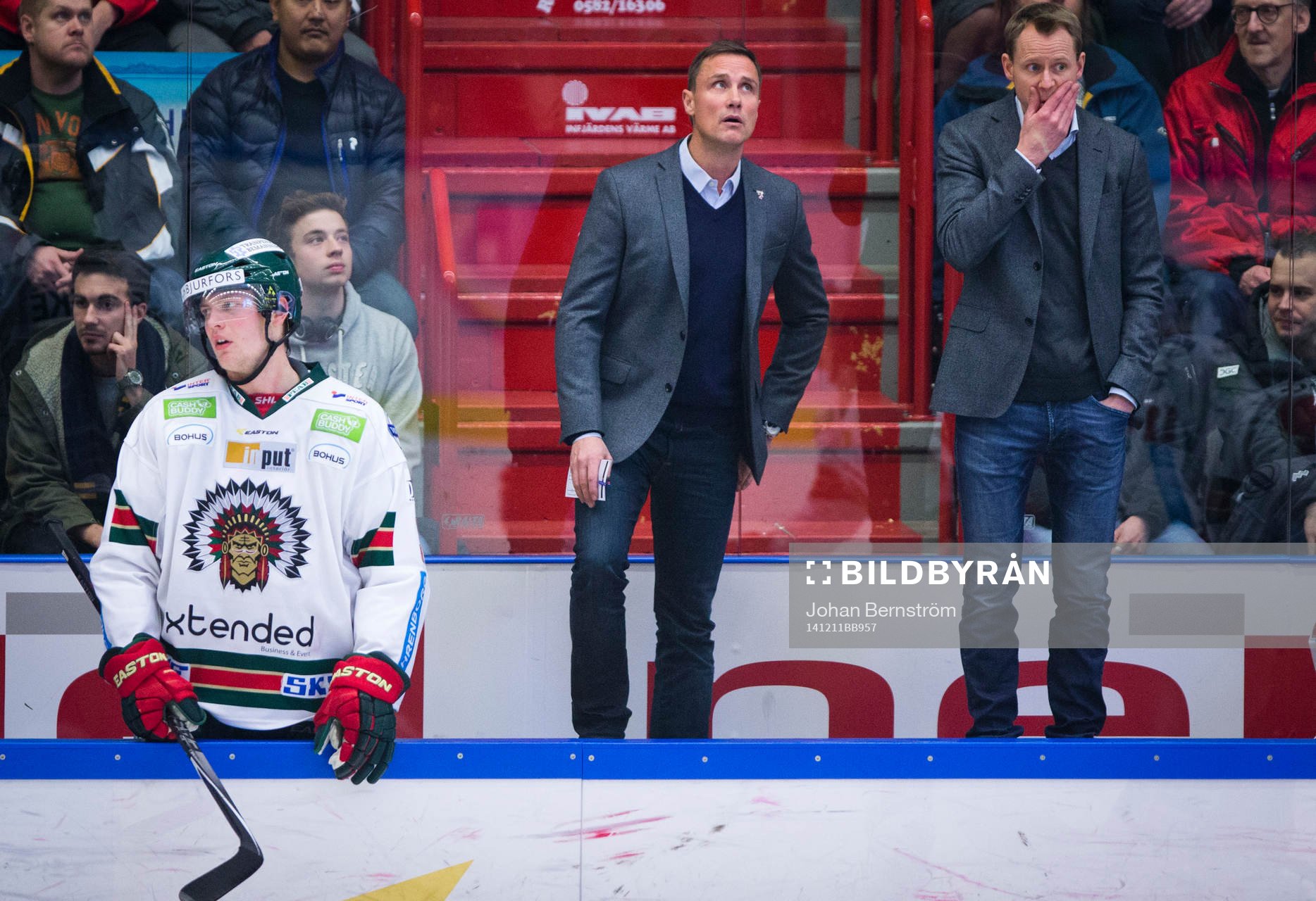 Frölundas tränare Roger Rönnberg är arg och deppar