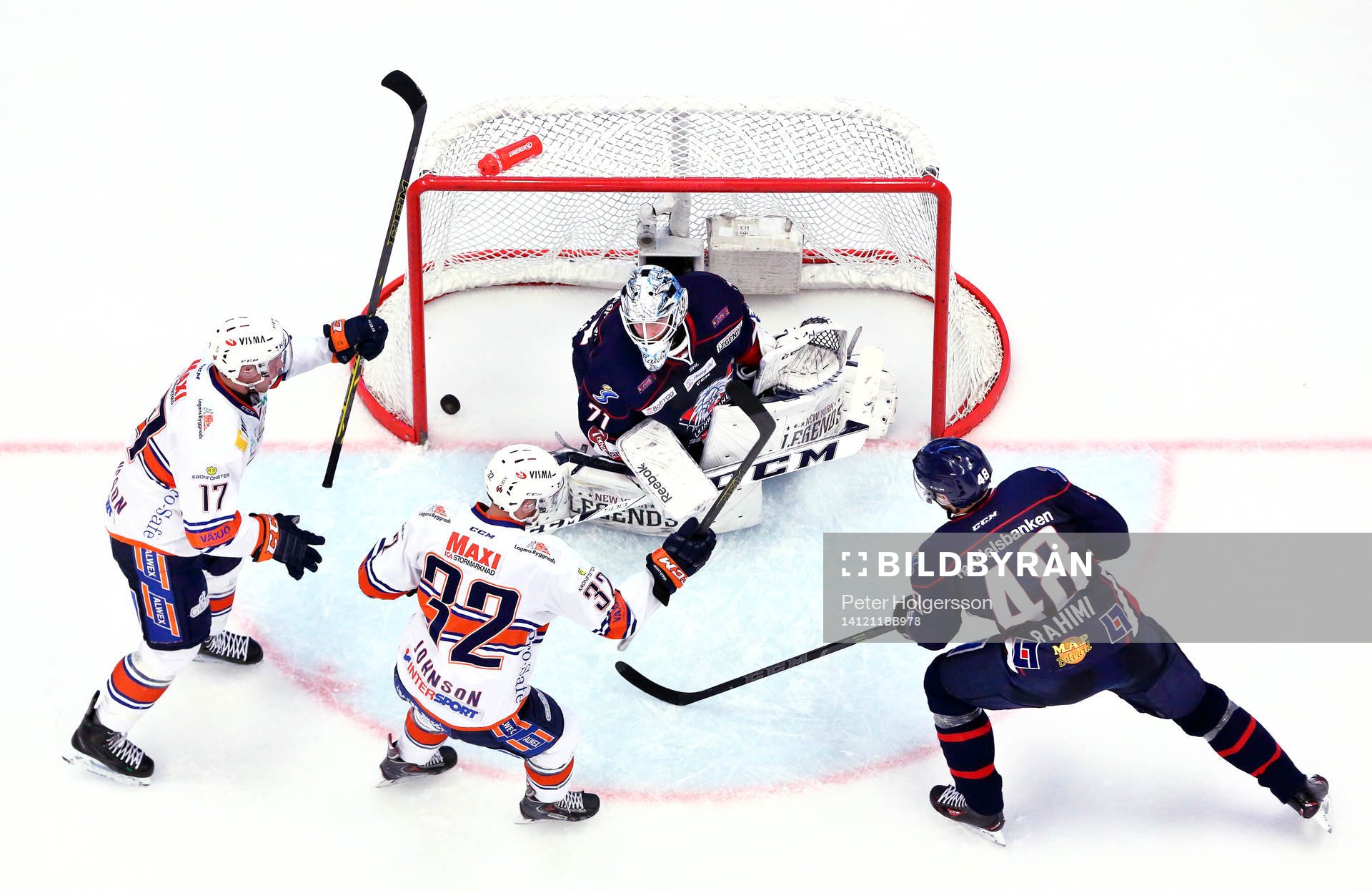 Mål 0-4 av Växjös Nick Johnson förbi Linköpings David