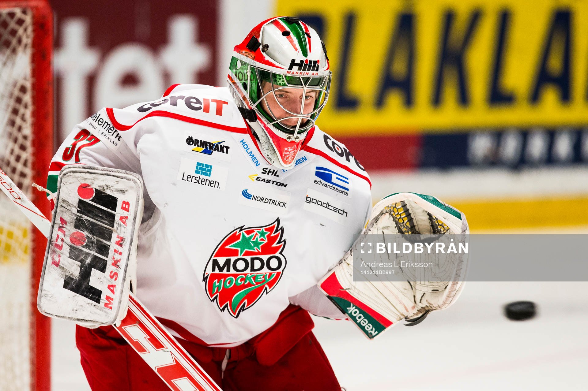Modos målvakt Adam Reideborn