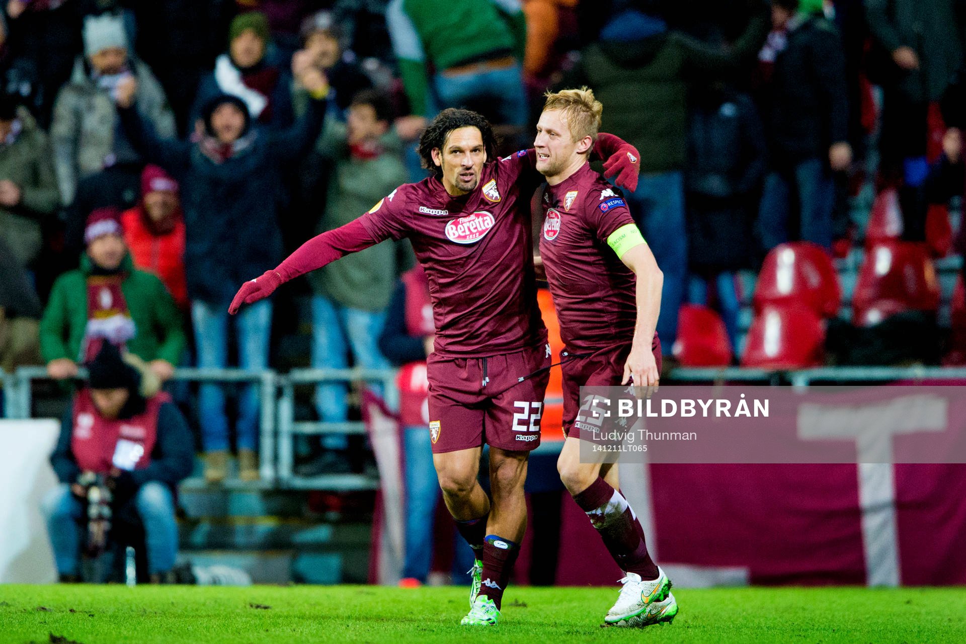 Torinos Amauri jublar med Kamil Glik