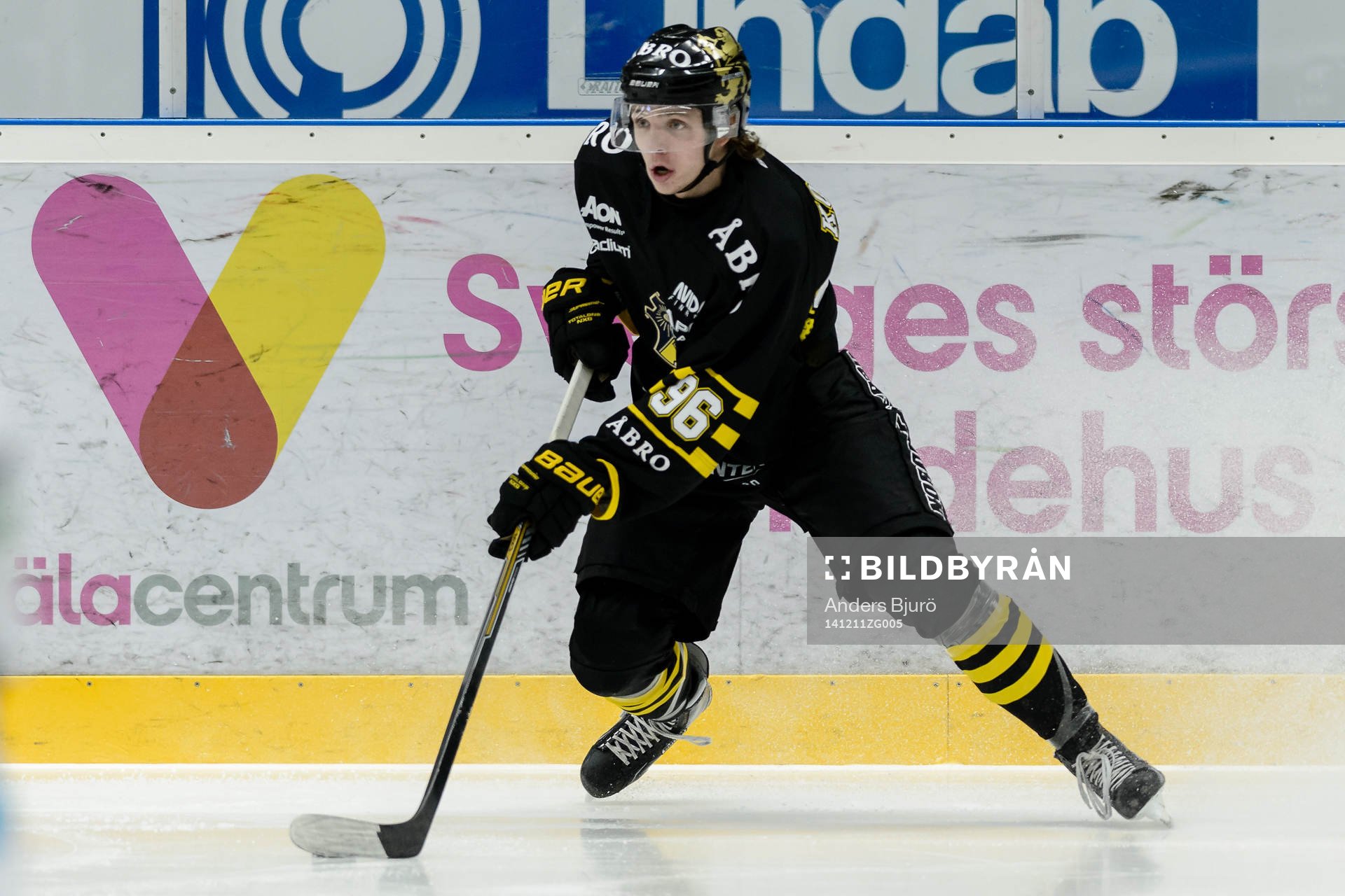 s Robin Kovacs