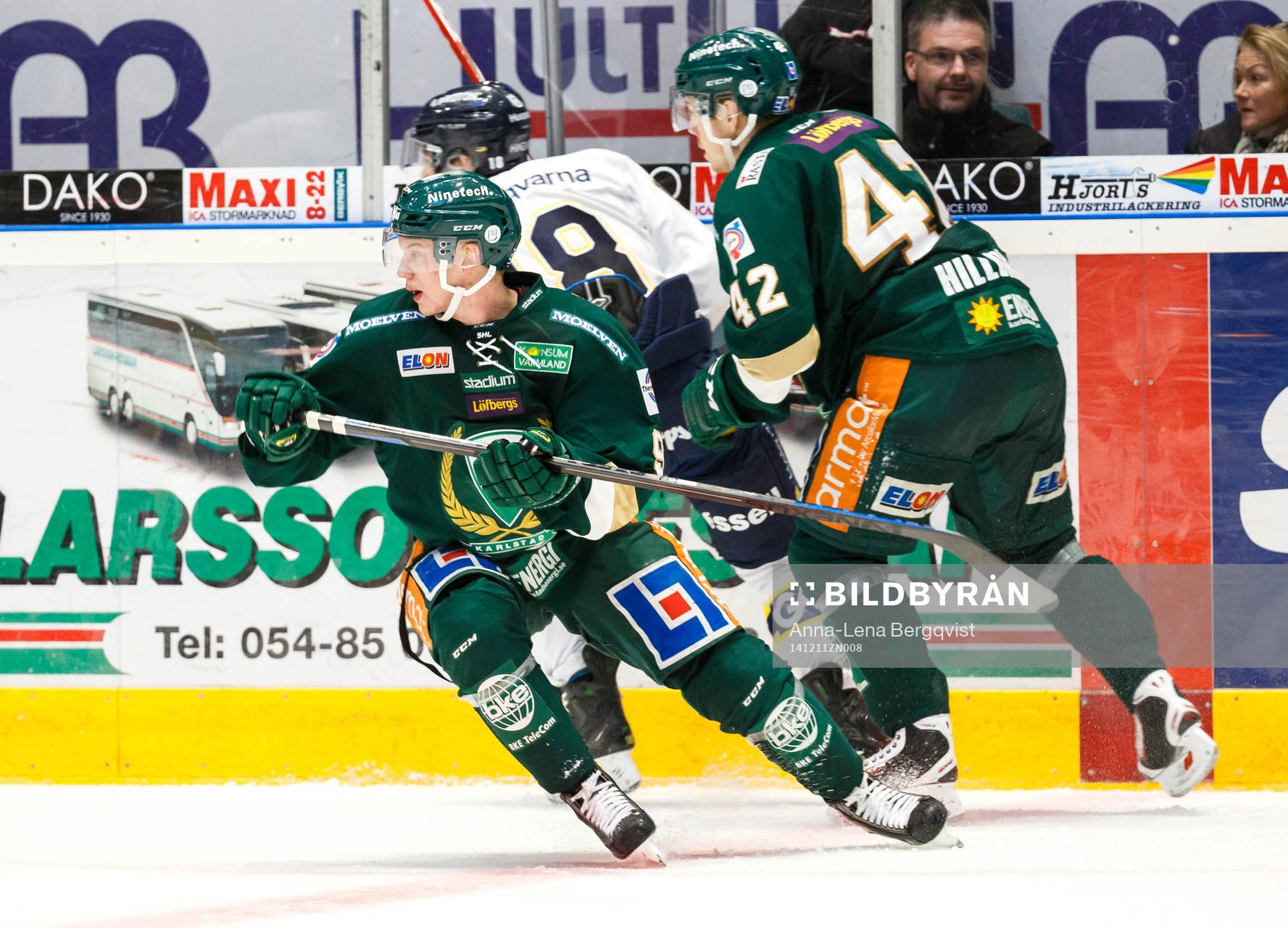 s Johan Olofsson och Färjestads Toni Rajala och Joakim