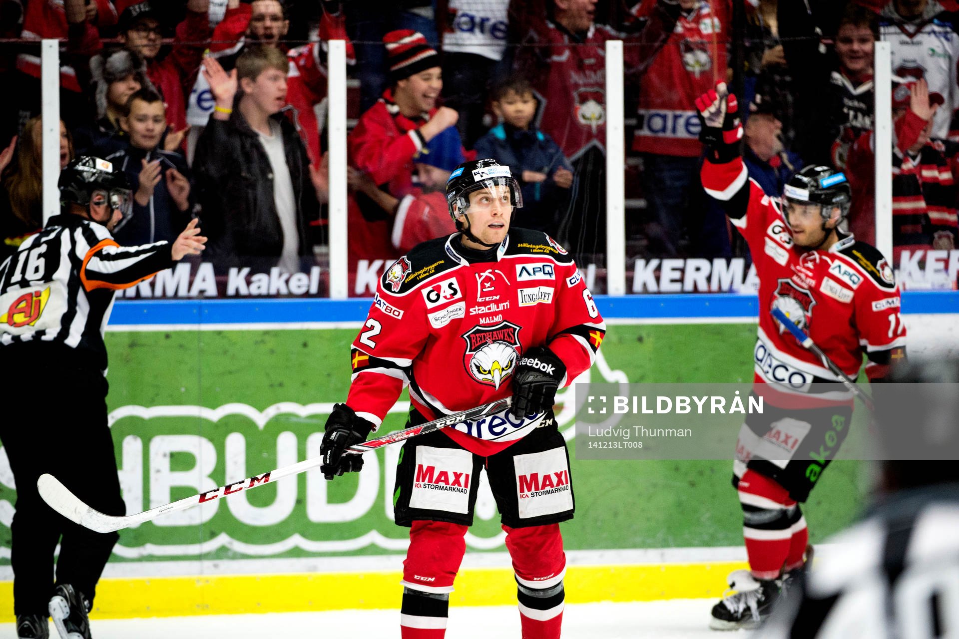 Malmö Redhawks Jens Jakobs reagerar och Joey Tenute