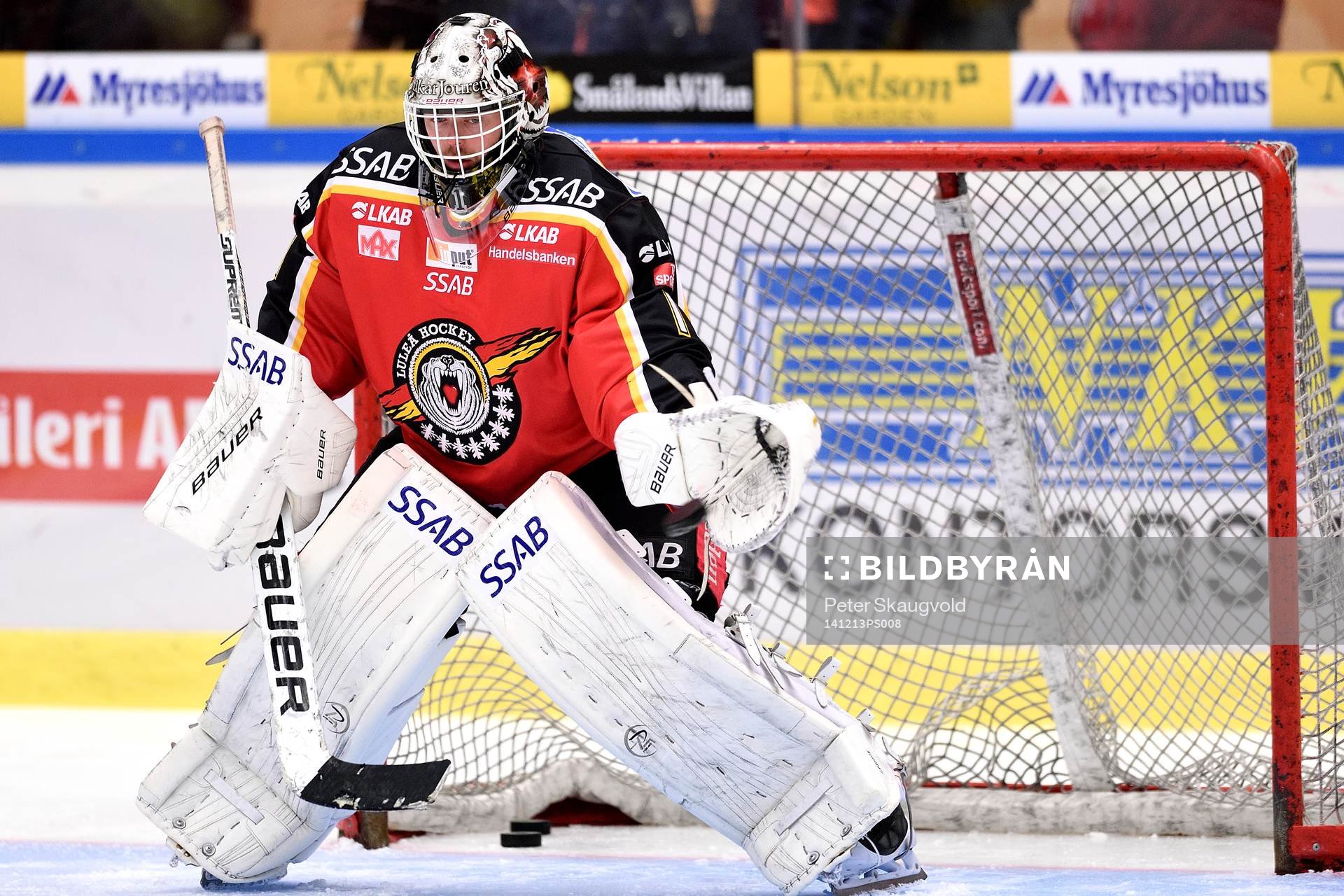 Luleås målvakt Daniel Larsson på uppvärmningen