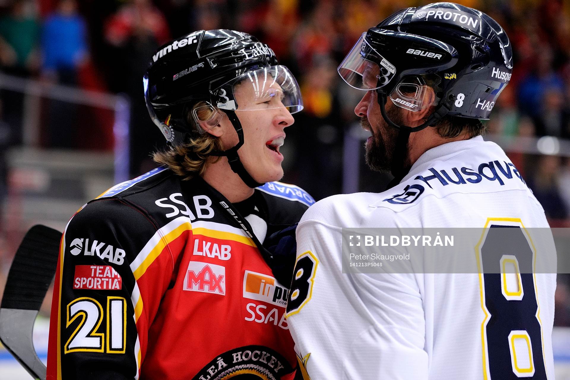 s Jere Karalahti och Luleås Emil Sylvegård hamnar i bråk