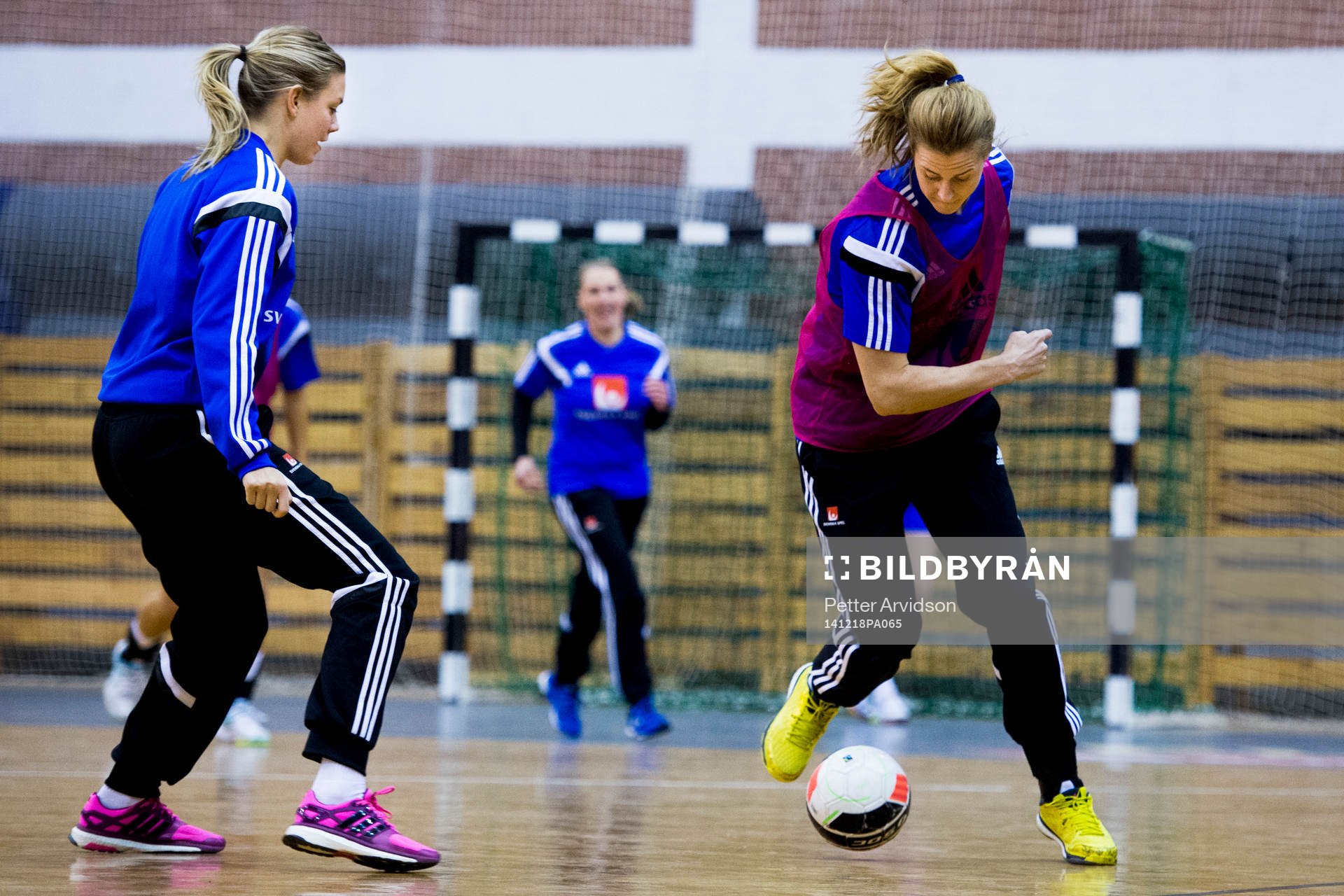 Sveriges Linnea Torstenson och Hanna Fogelström spelar