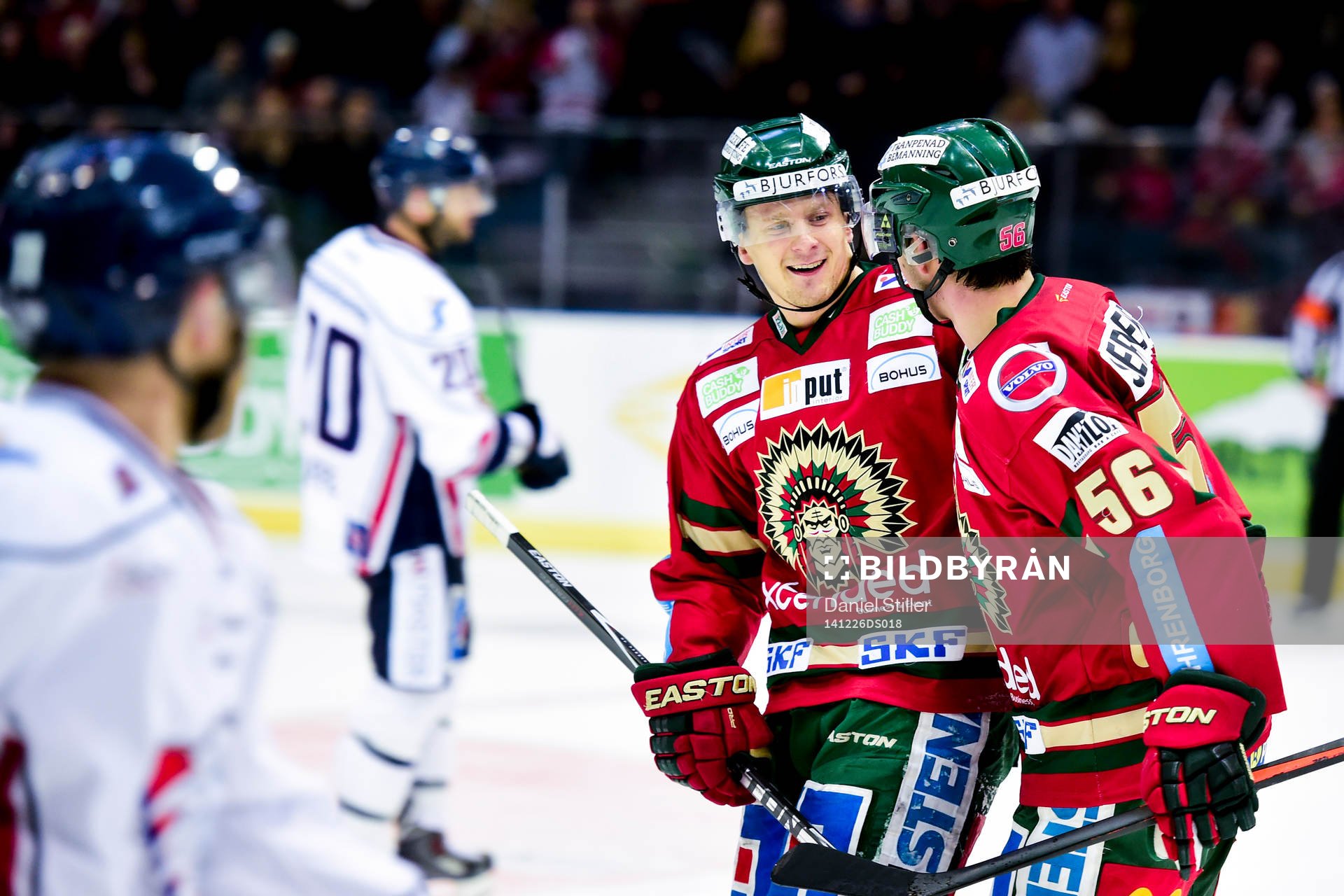 Frölundas Nicklas Lasu och Erik Gustafsson jublar