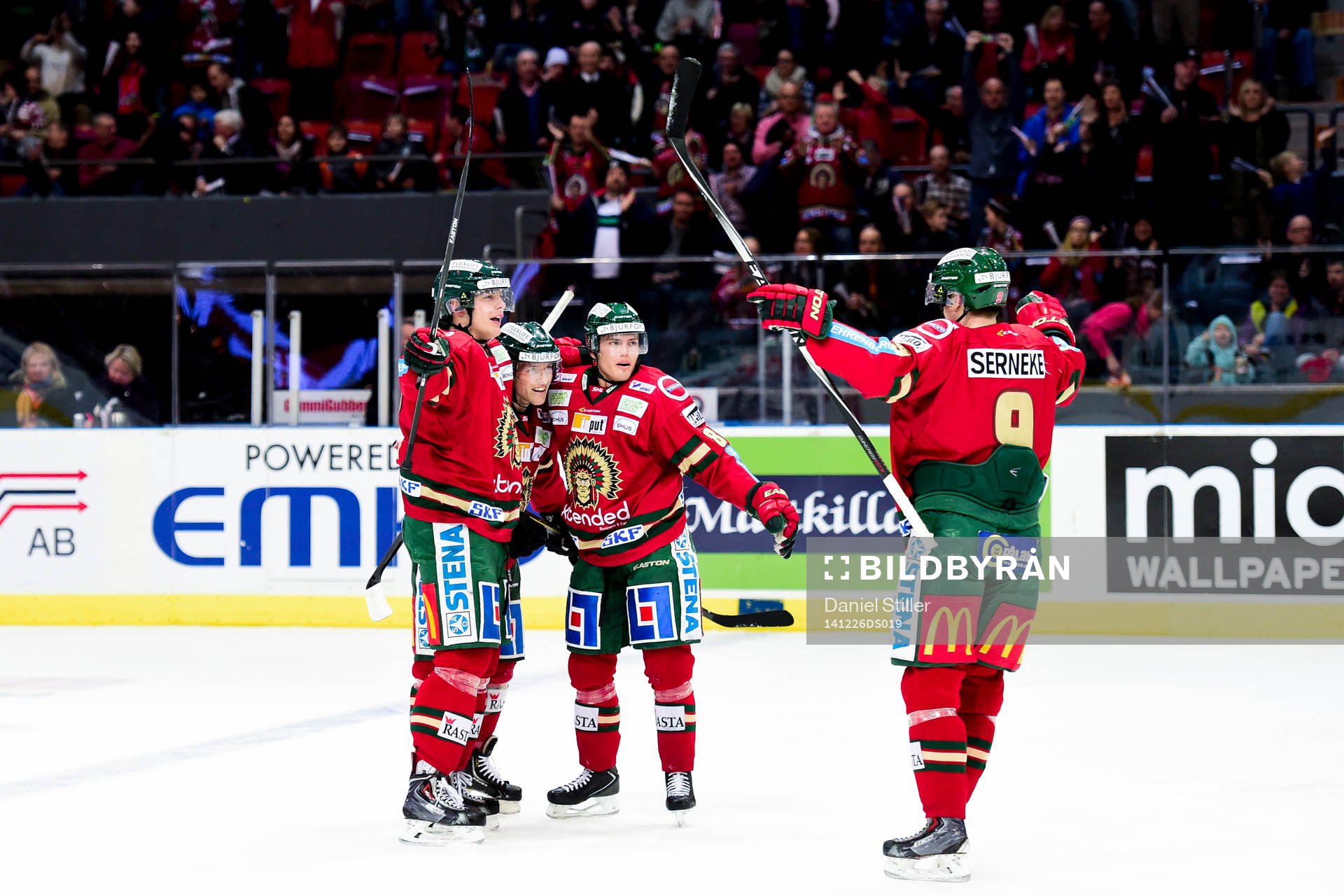 Frölundas spelare jublar