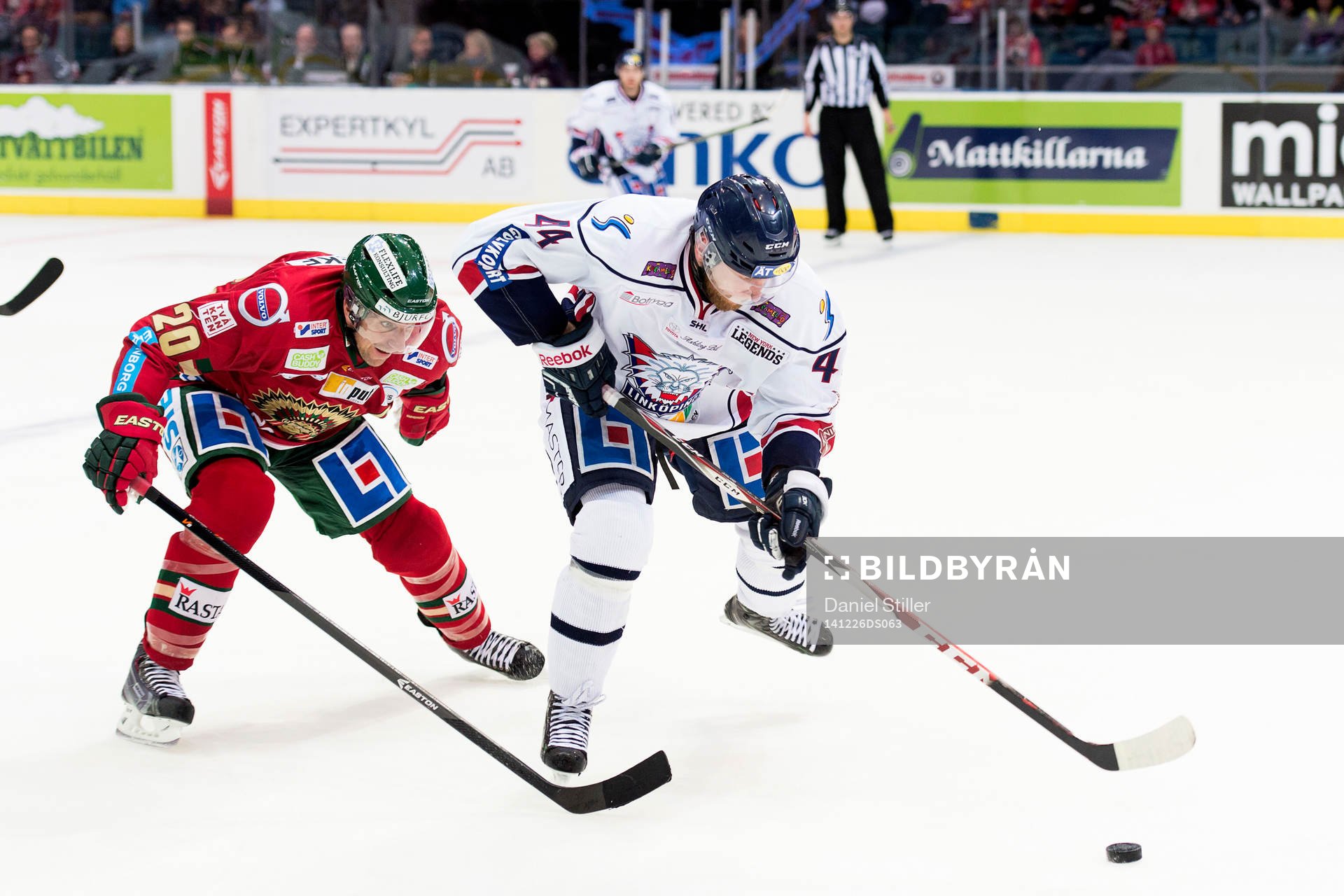 Frölundas Joel Lundqvist jagar Linköpings Jonas Junland
