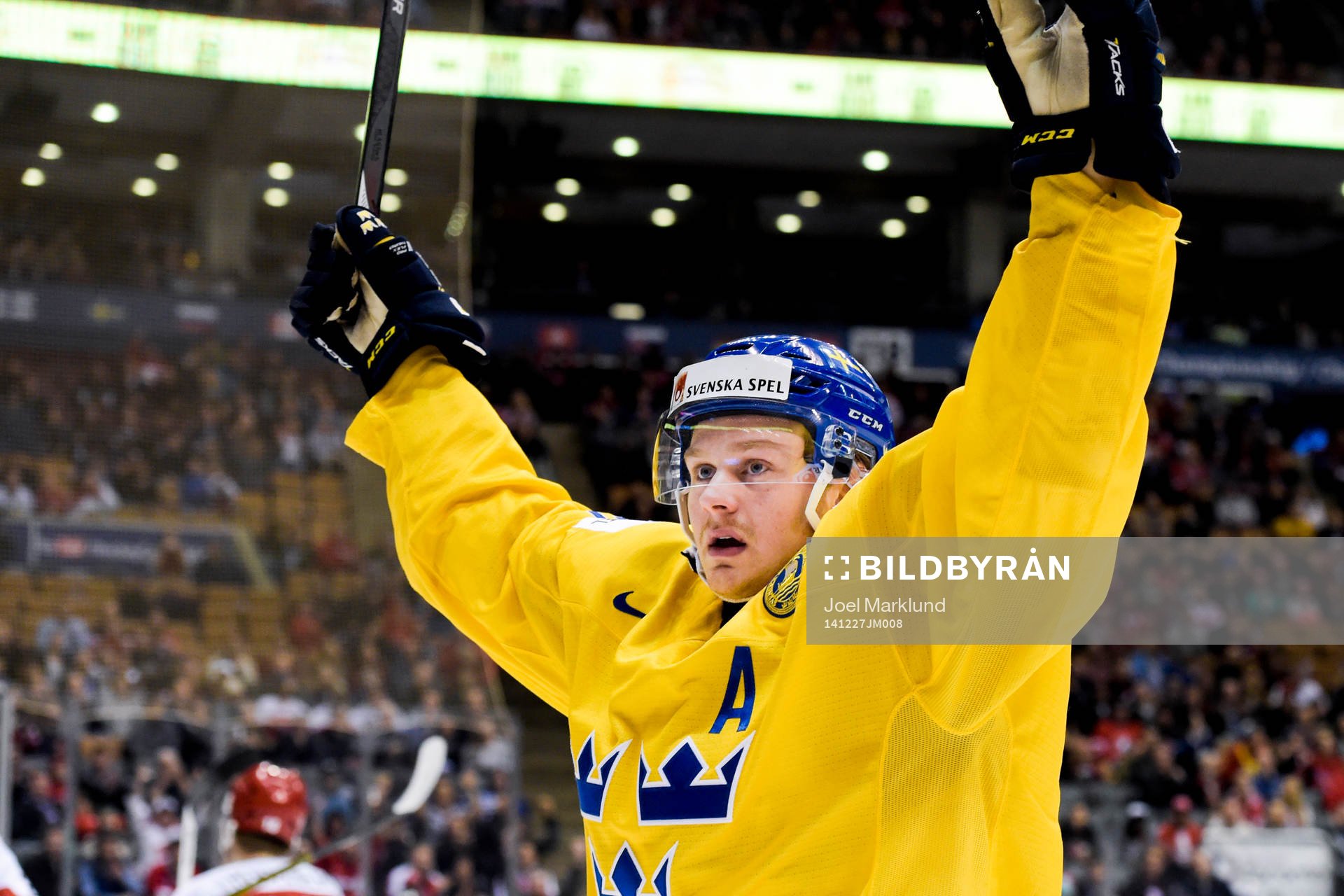 Sveriges Lucas Wallmark jublar