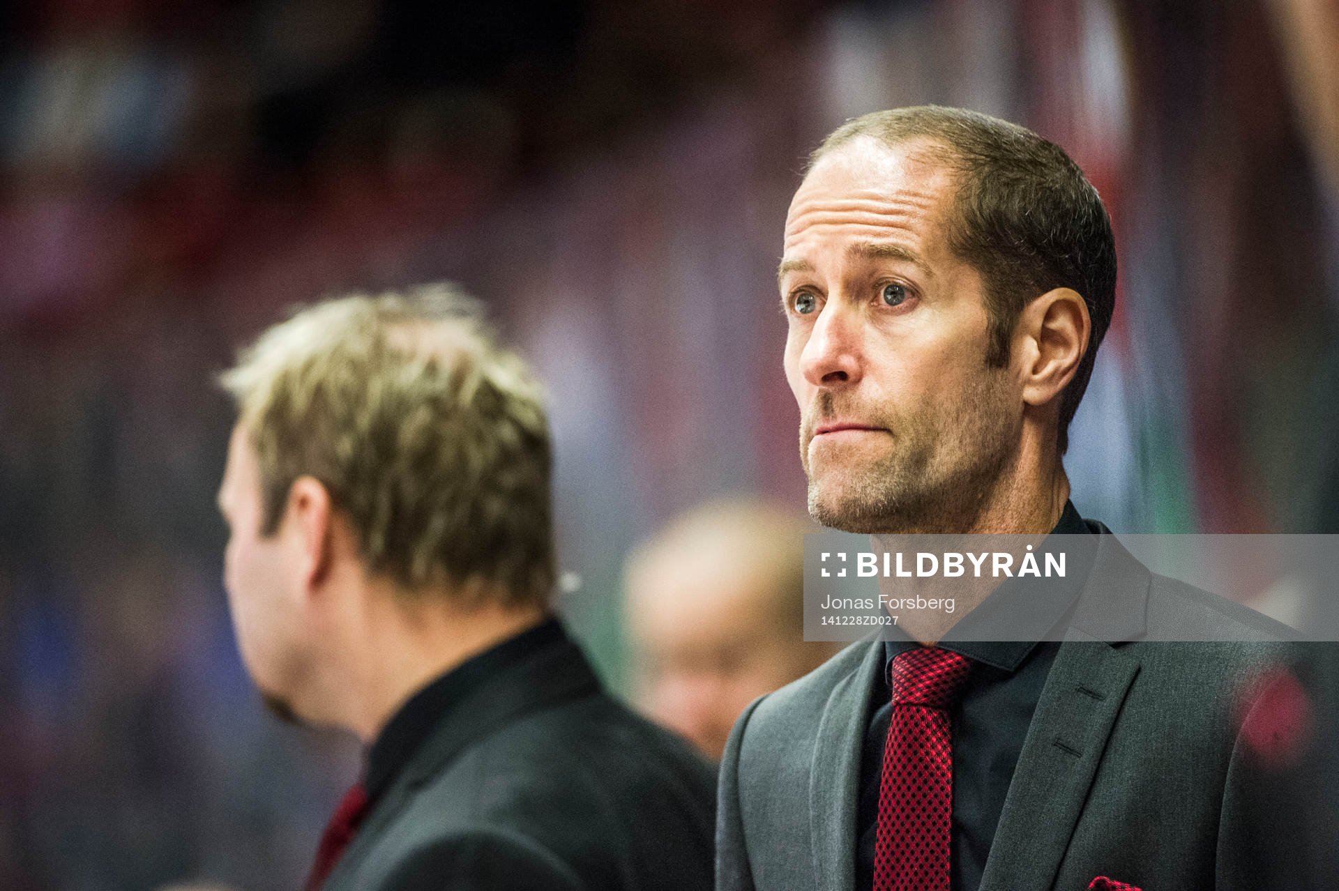 Modos tränare Anders Forsberg är bekymrad och uppgiven