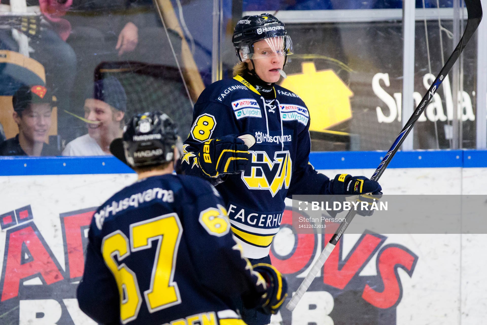 s Christoffer Törngren och Anton Bengtsson  jublar