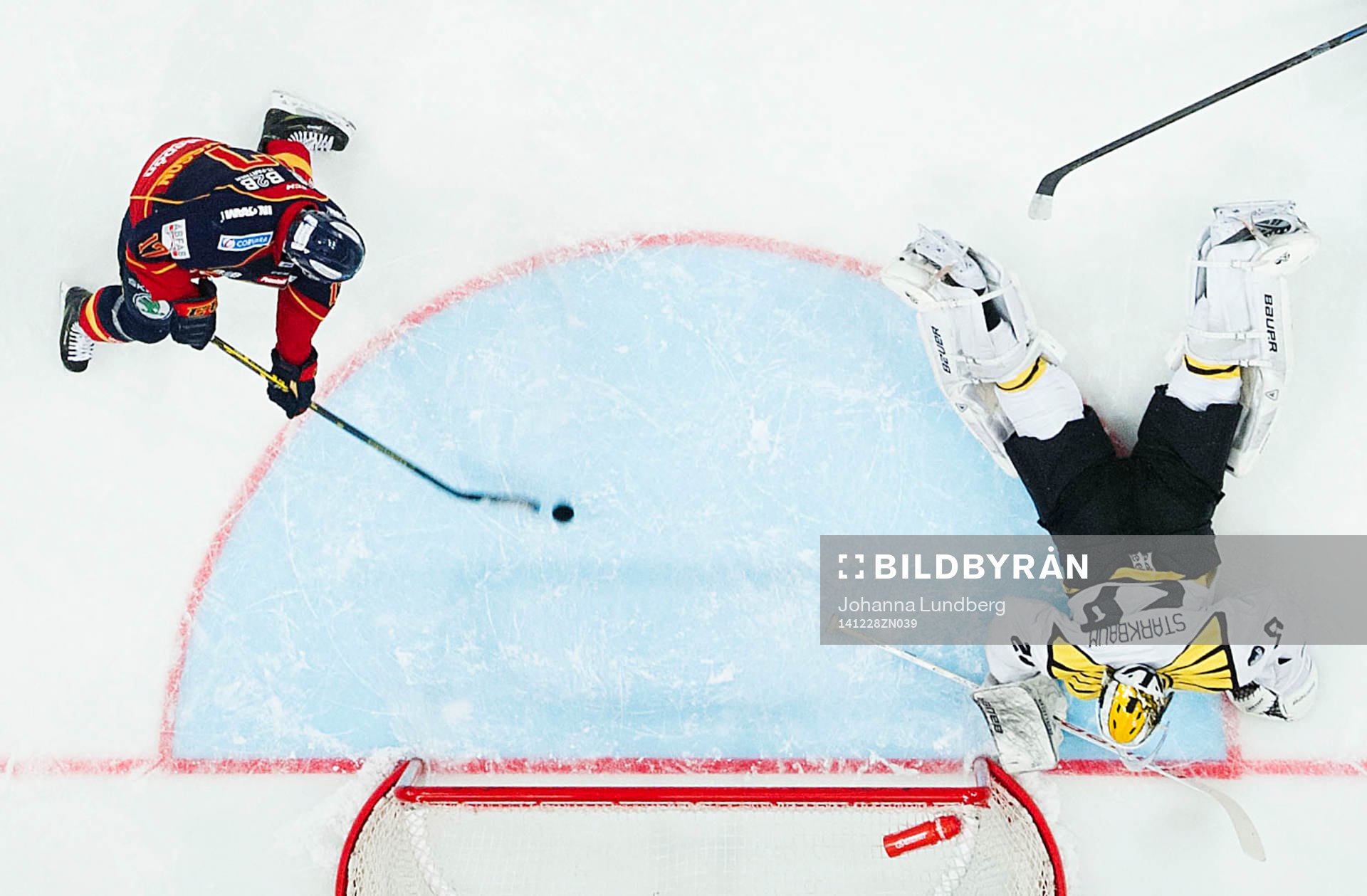 Djurgårdens Henrik Eriksson gör 1-0 bakom Brynäs