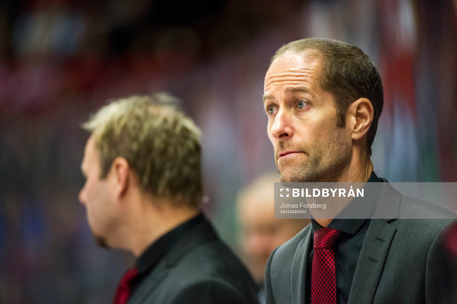 Modos tränare Anders Forsberg är bekymrad och uppgiven