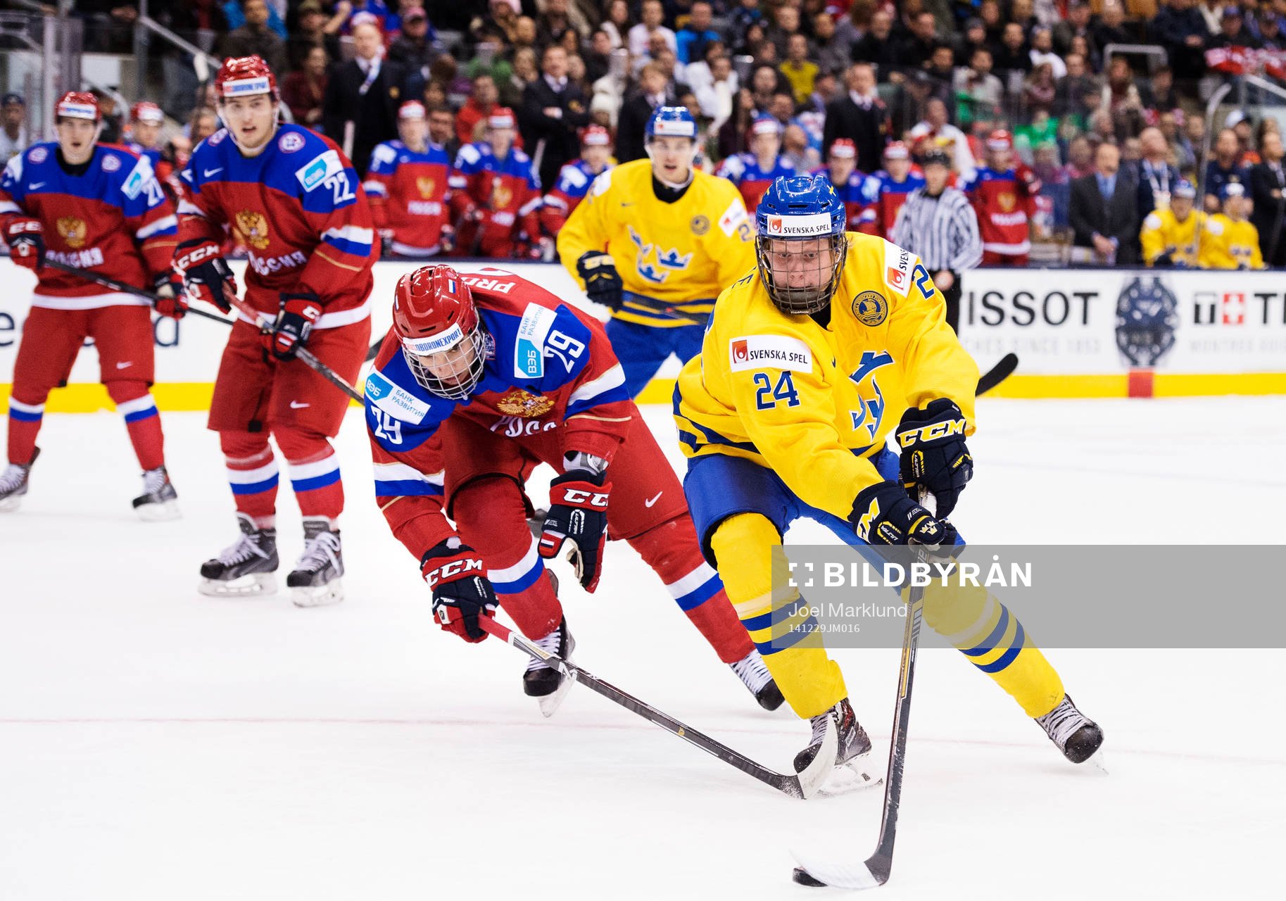 Rysslands Ivan Provorov utmanas av Sveriges Jens Lööke