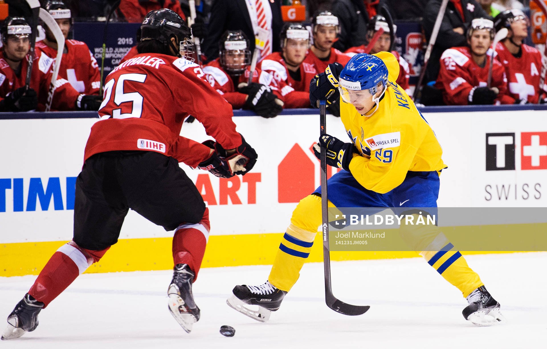 Schweiz Jonas Siegenthaler utmanas av Sveriges Adrian Kempe