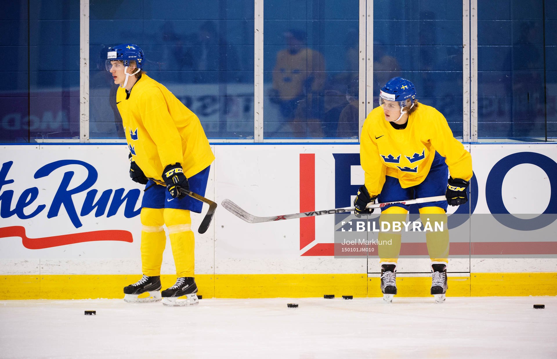 Oskar Lindblom och William Nylander på Sveriges träning
