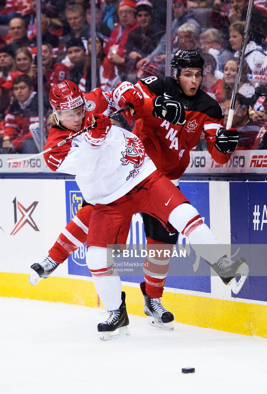 Danmarks Mads Larsen och Kanadas Jake Virtanen i