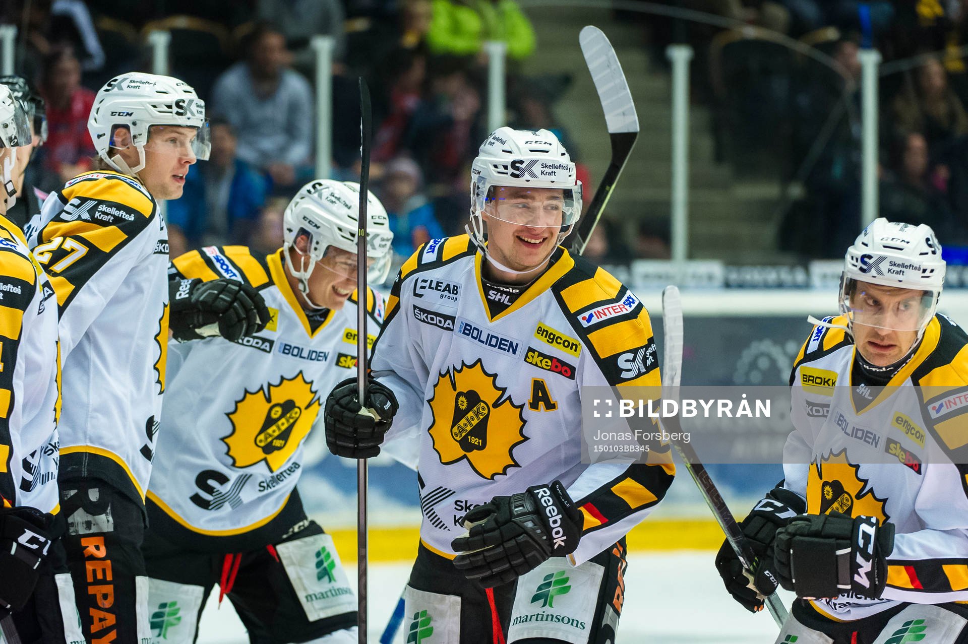 Skellefteås Patrik Zackrisson sätter första målet för