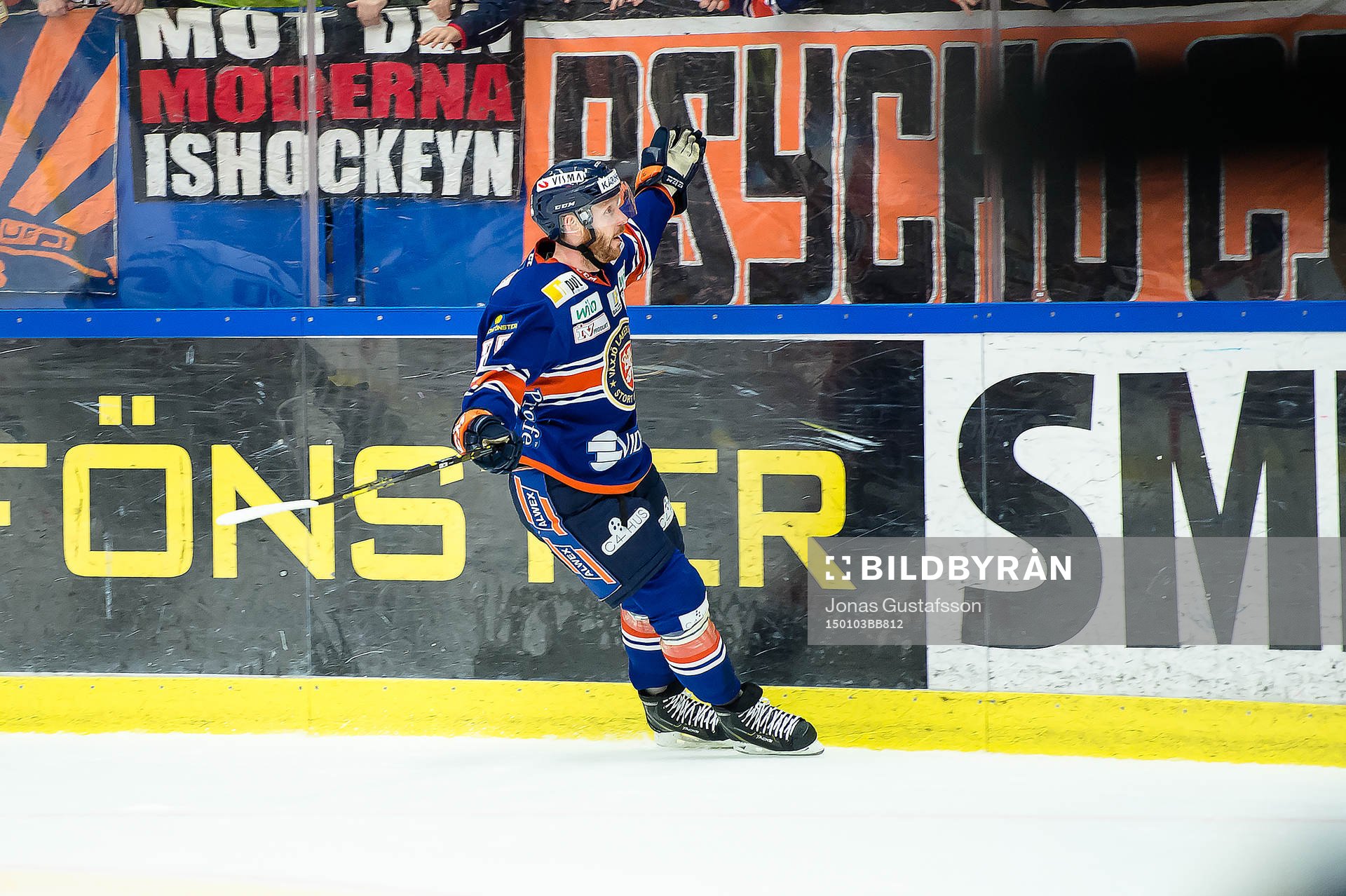 Växjös Liam Reddox har gjort 4-2 till Växjö