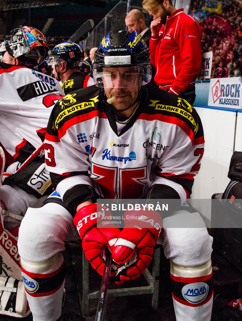 Örebros Tomas Skogs på avbytarbänken