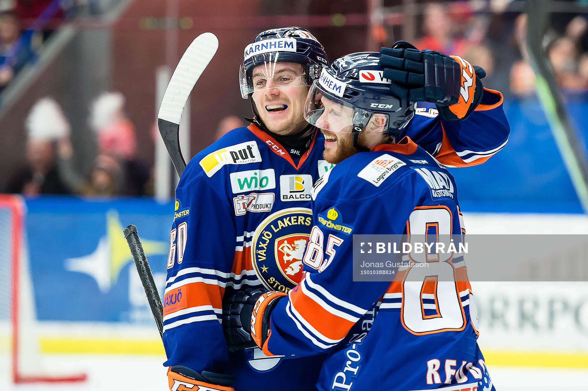 Växjös Liam Reddox har gjort 4-2 till Växjö och jublar