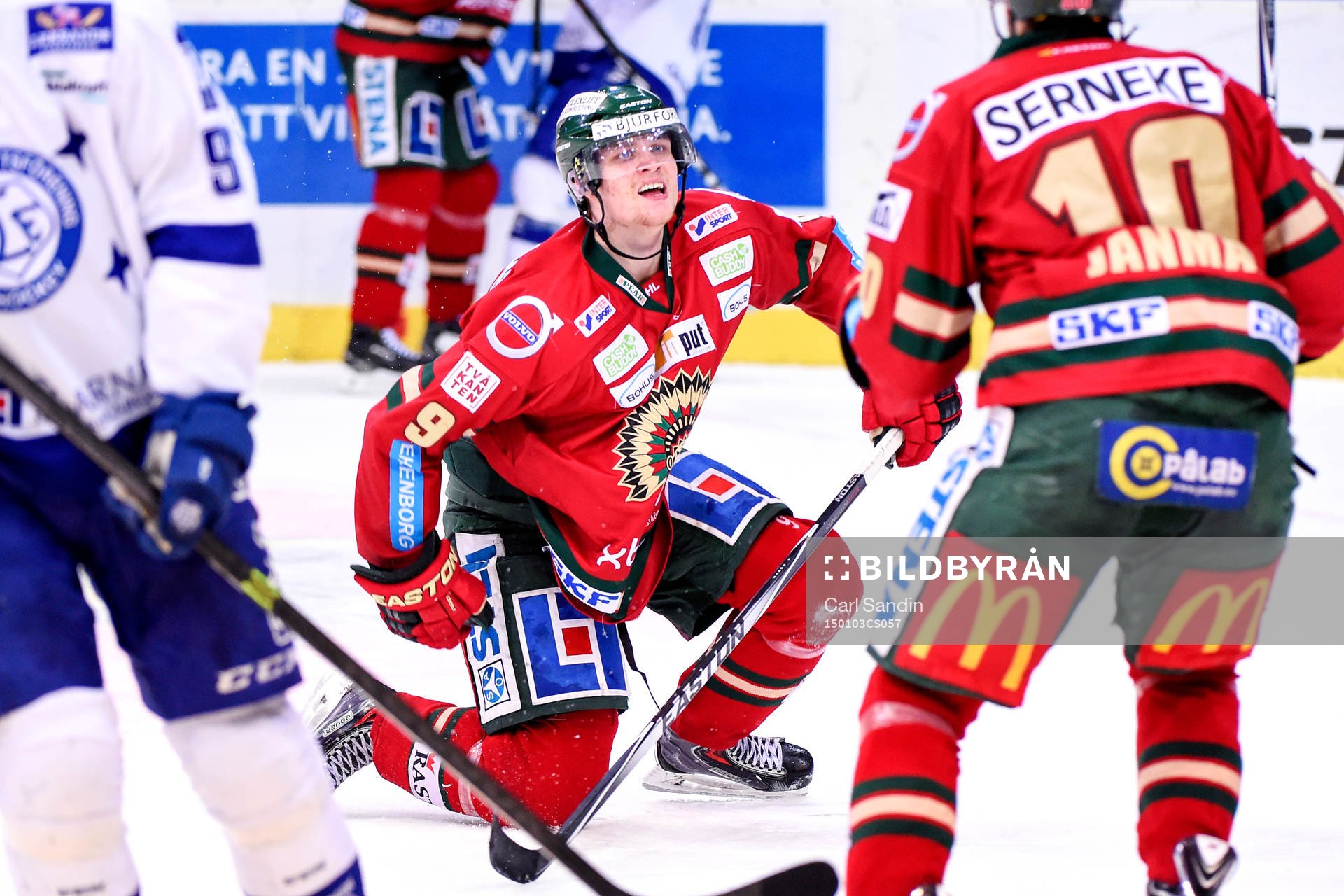 Frölundas Max Görtz och Mattias Janmark jublar