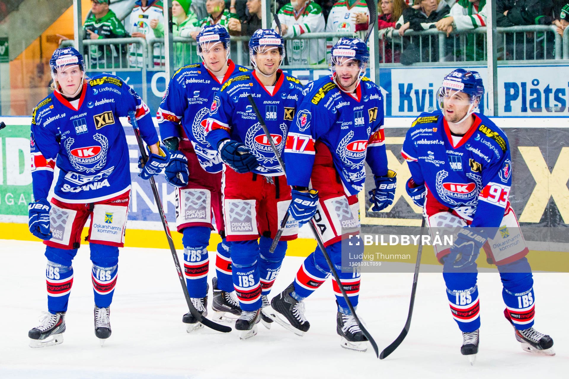 Oskarshamns spelare firar 2-1 genom Evan McGrath