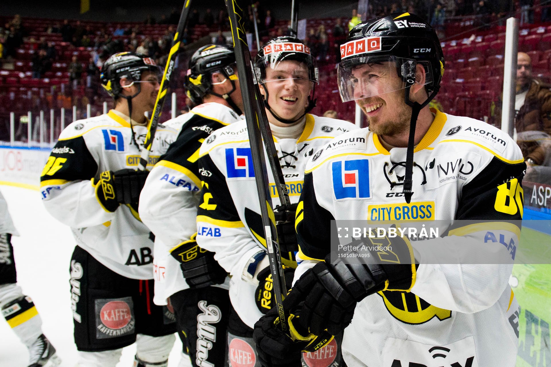 Västerås Eddie Davidsson och Linus Svedlund jublar