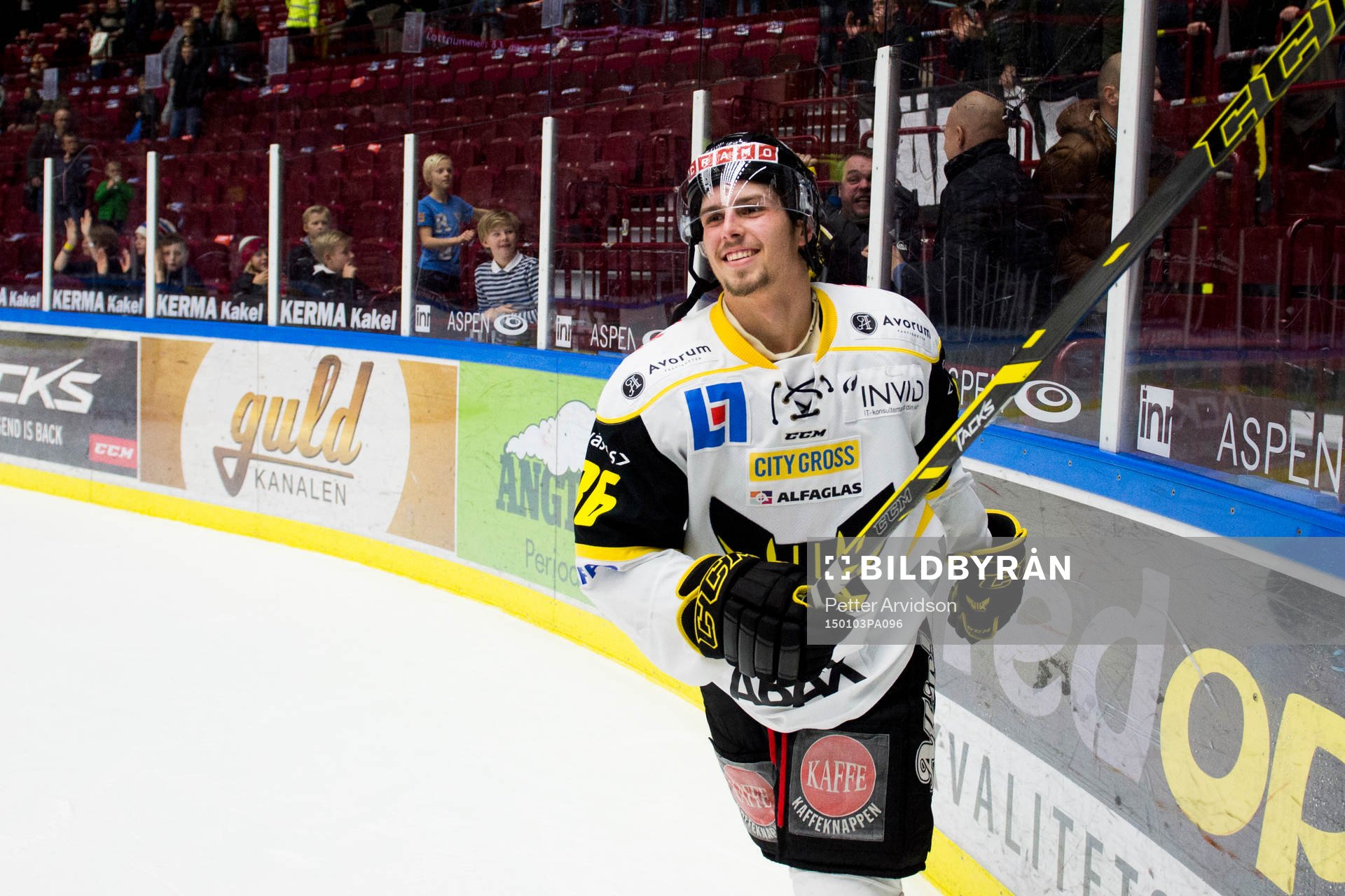 Västerås Mathias Brome jublar