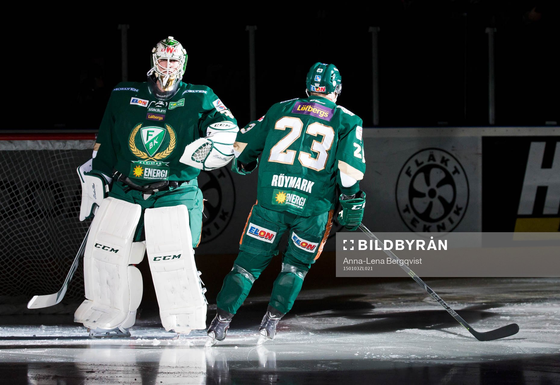 Färjestads målvakt Fredrik Pettersson Wentzel och Martin